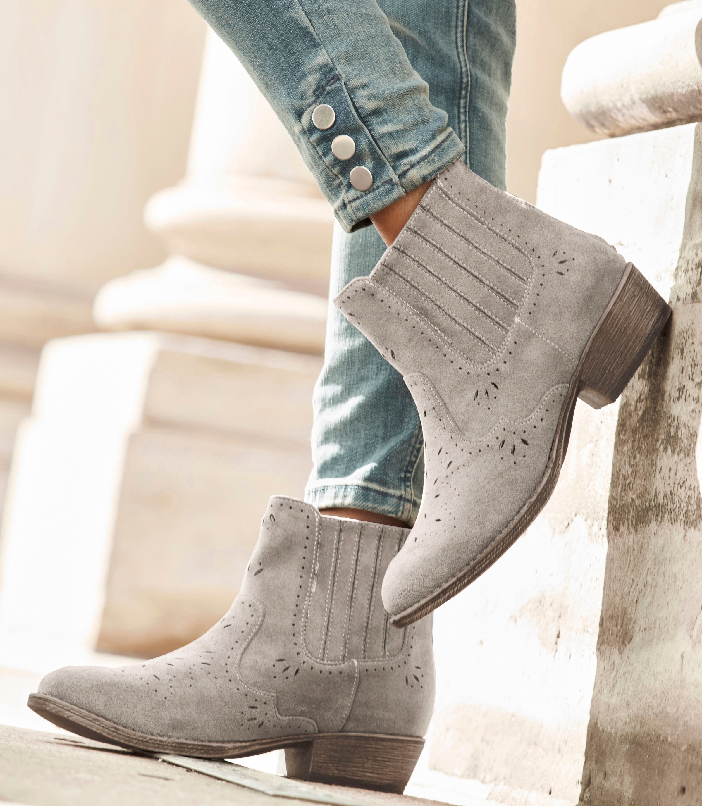 LASCANA Stiefelette "Stiefel, Boots, Westernstiefelette, Cowboy Boots,", mi günstig online kaufen