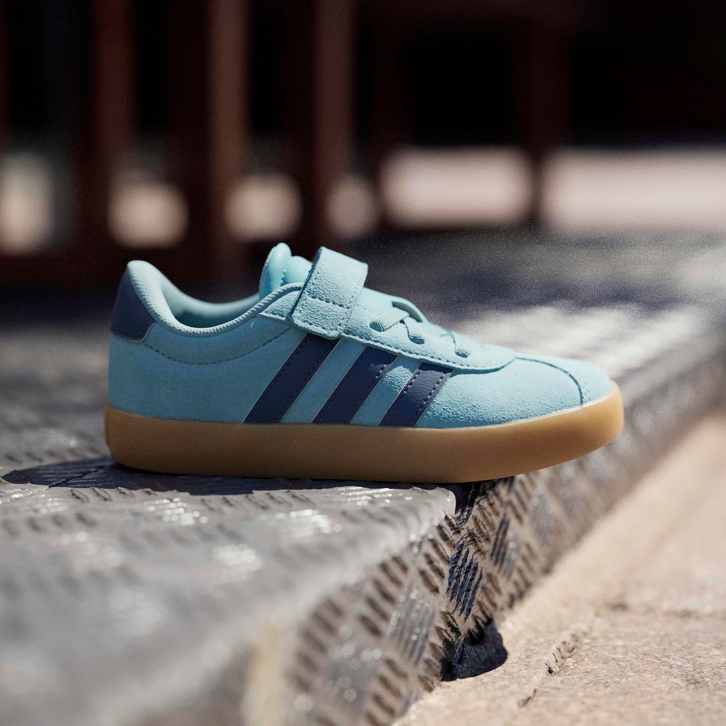 adidas Sportswear Sneaker »VL COURT 3.0«  inspiriert vom Design des adidas samba, für Kinder & Jugendliche