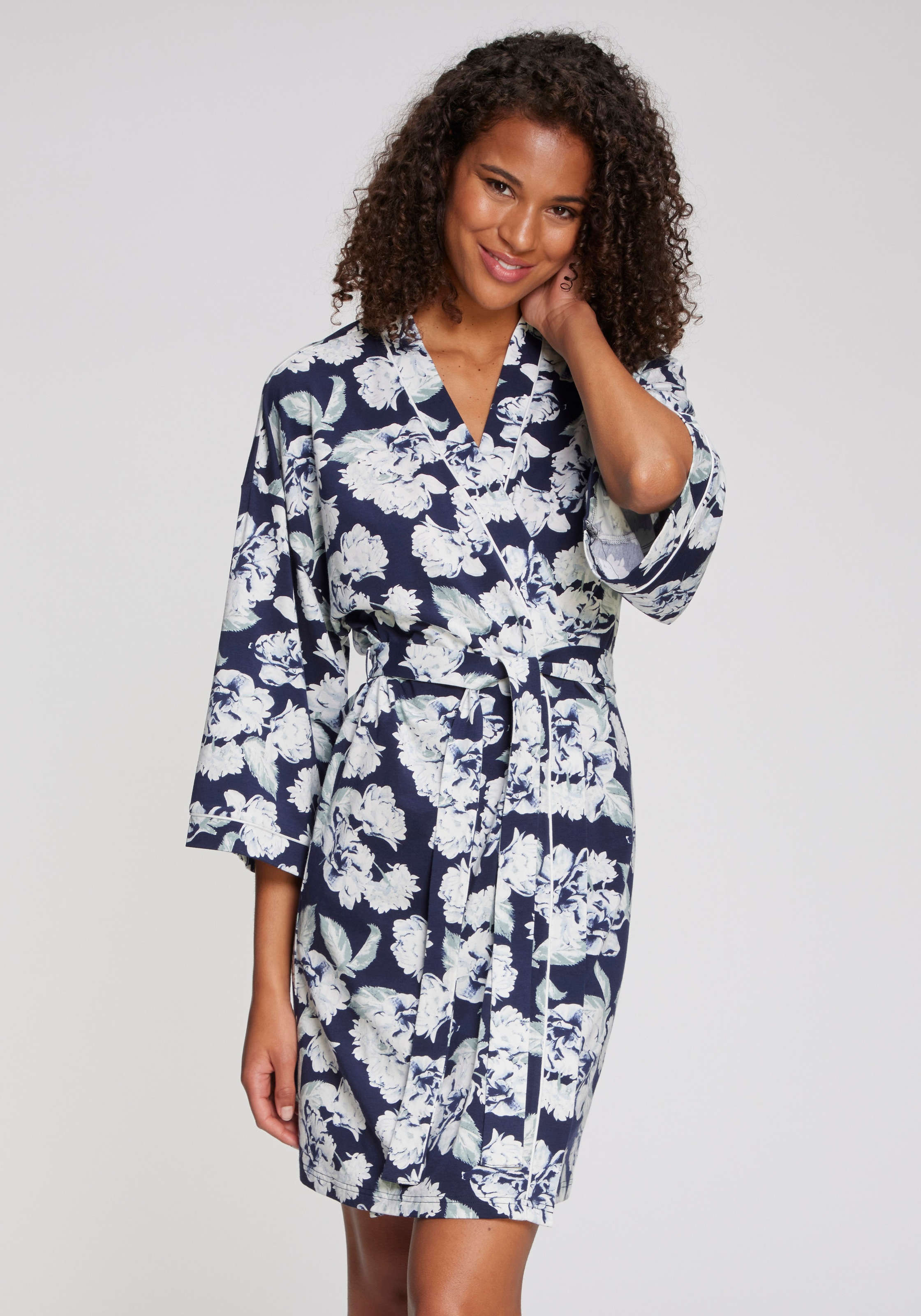 LASCANA Kimono, mit schönem Blumenmuster günstig online kaufen