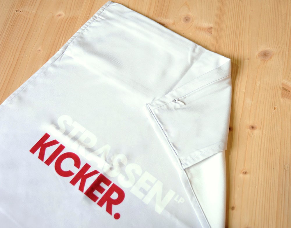 Sporthandtuch »Straßenkicker«, (1 St.), mit dekorativem "Straßenkicker" Schriftzug