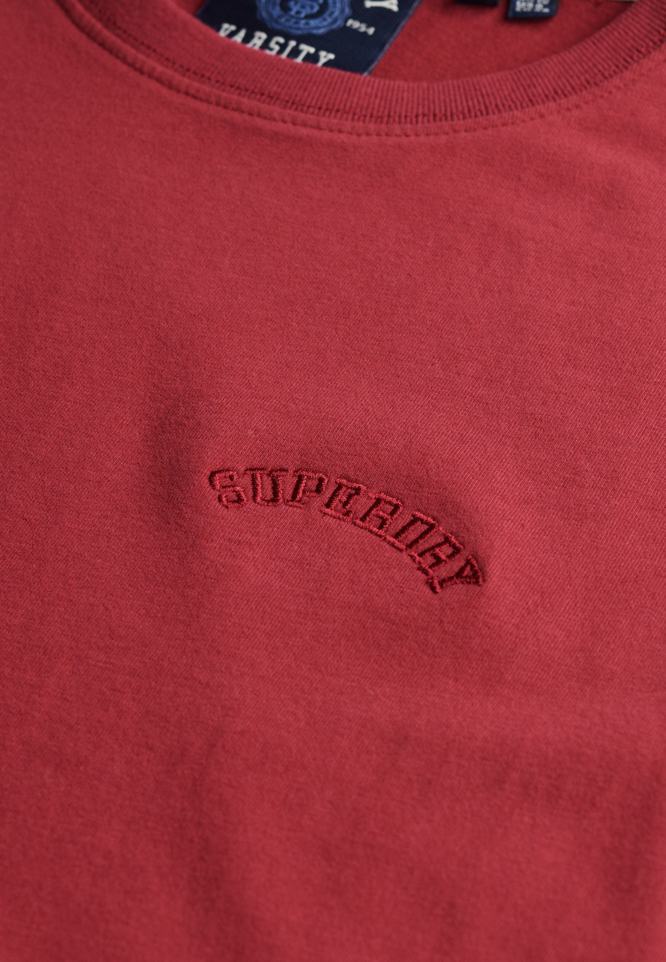 Superdry Kurzarmshirt »SU-ESSENTIAL LOGO 90'S T SHIRT«, angenehmes Tragegefühl durch besonders weiche Haptik