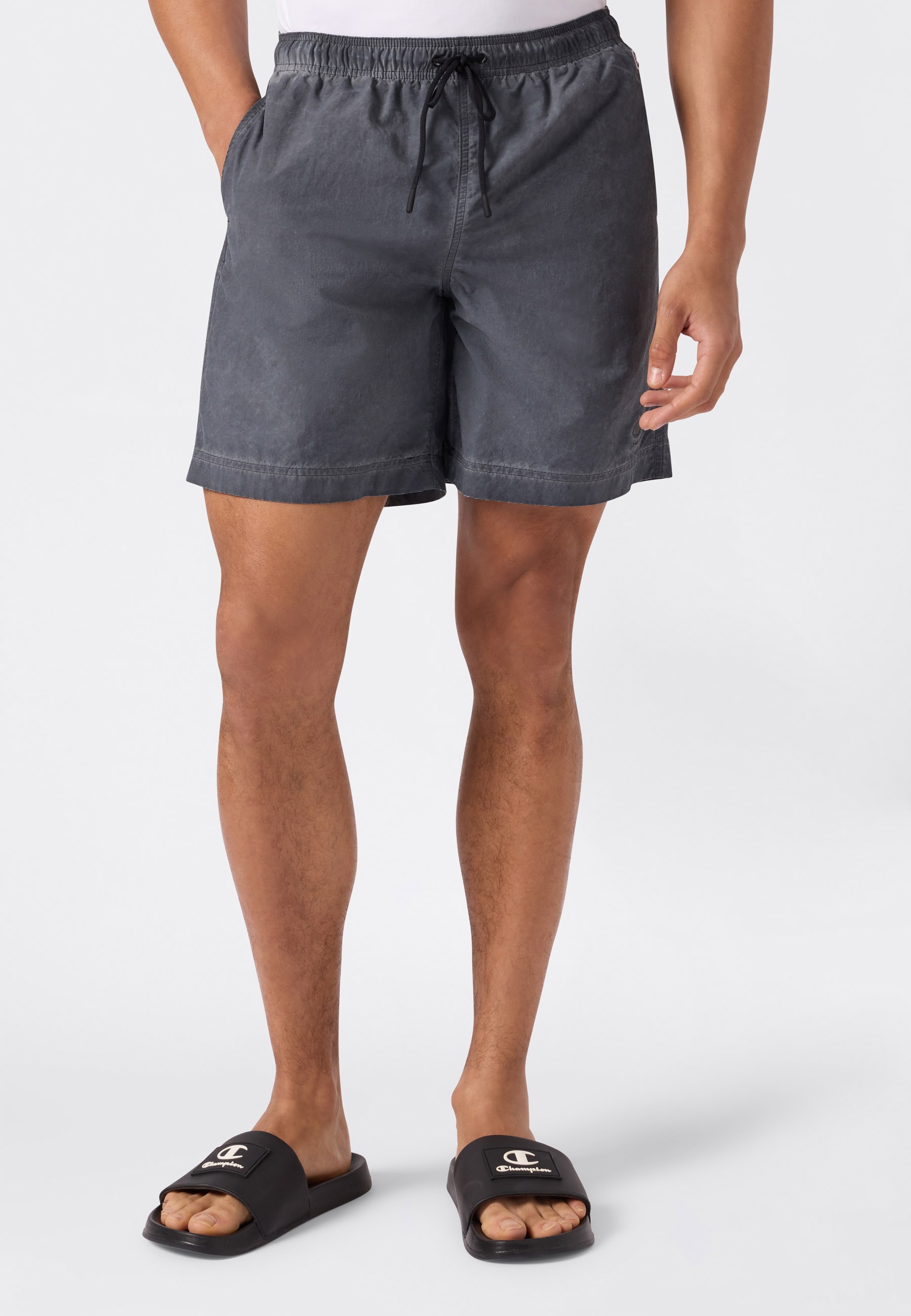 Champion "5-inch Mens swim shorts" unifarbene oder ausgewaschene Optik, leichtes Material aus Polyamid
