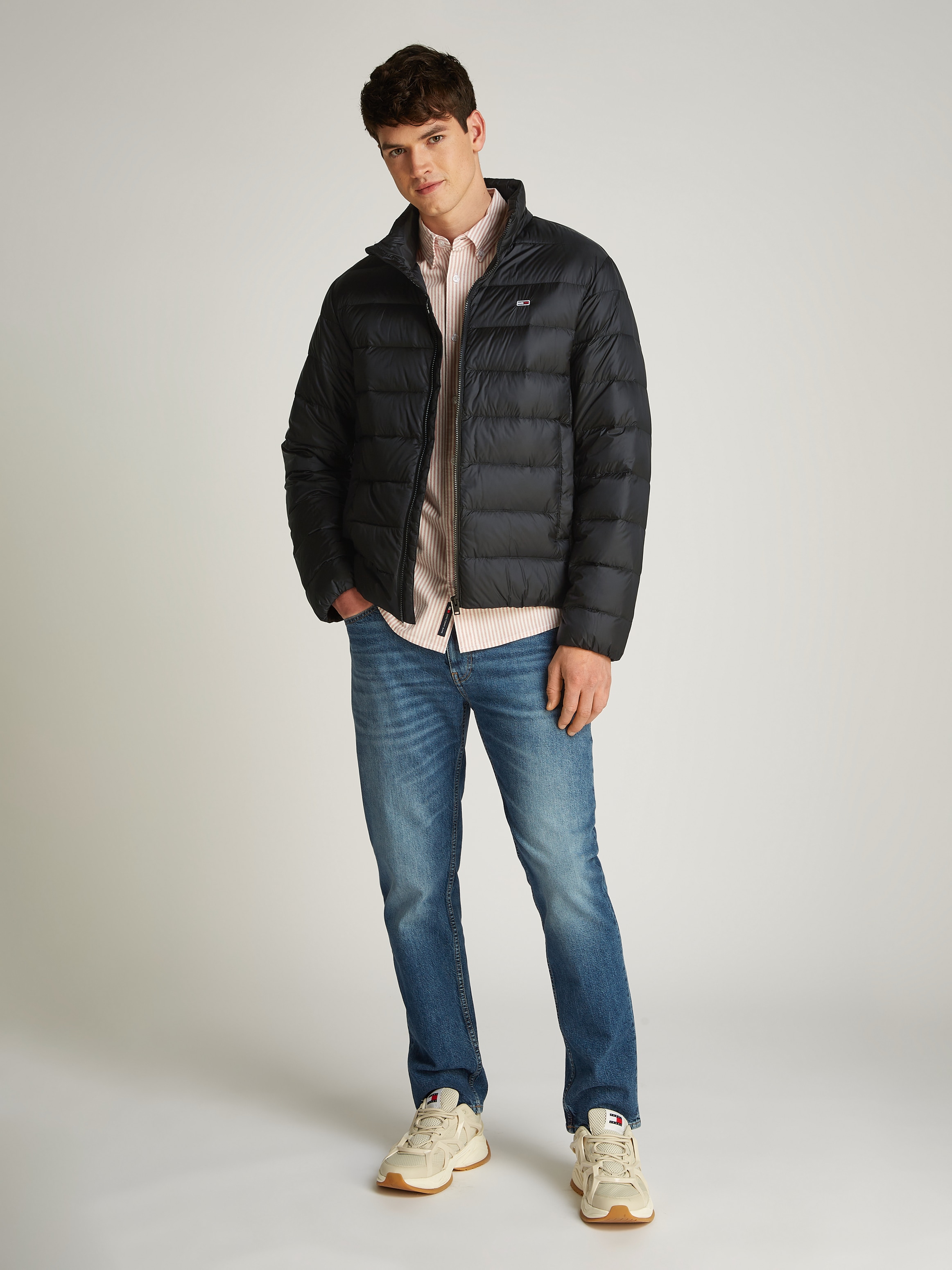 Tommy Jeans Plus Steppjacke »TJM LT DOWN JACKET EXT«, in Großen Größen, Logostickerei, Reißverschlusstaschen