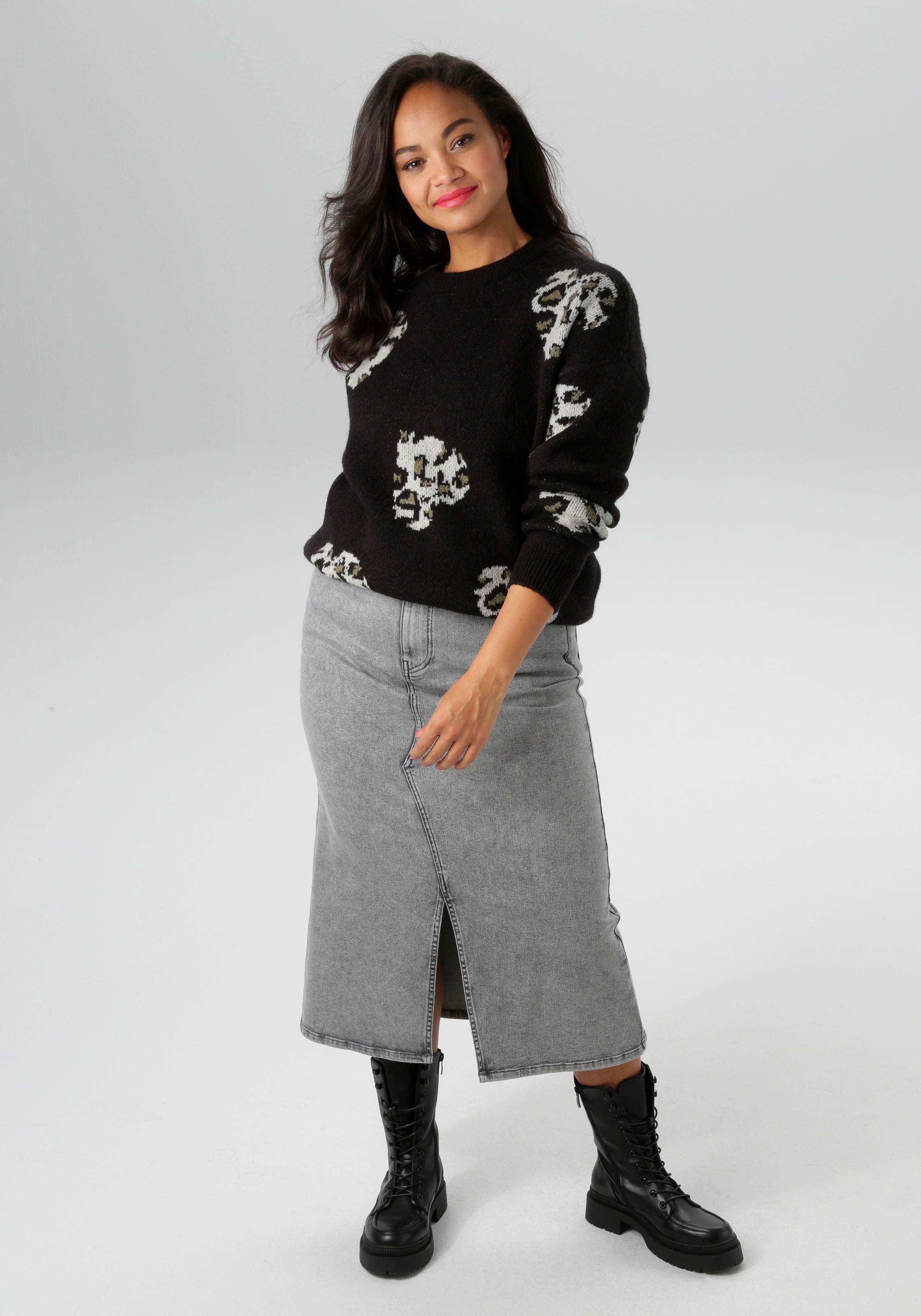 Aniston PLUS Strickpullover, mit eingestrickten Herzchen in Animalprint