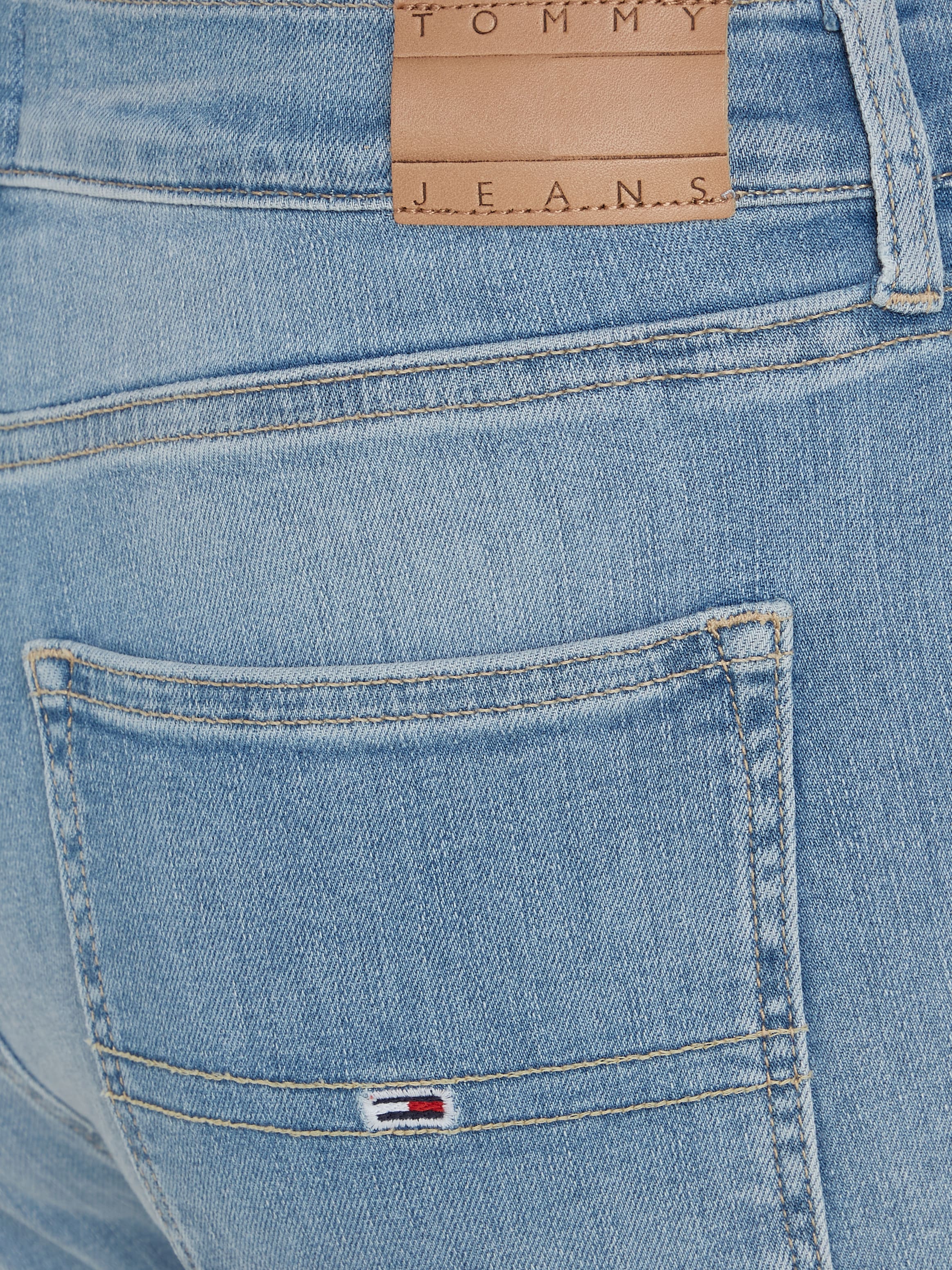 Tommy Jeans Skinny-fit-Jeans »SYLVIA HGH SKN DH1282«, mit Logo-Badge