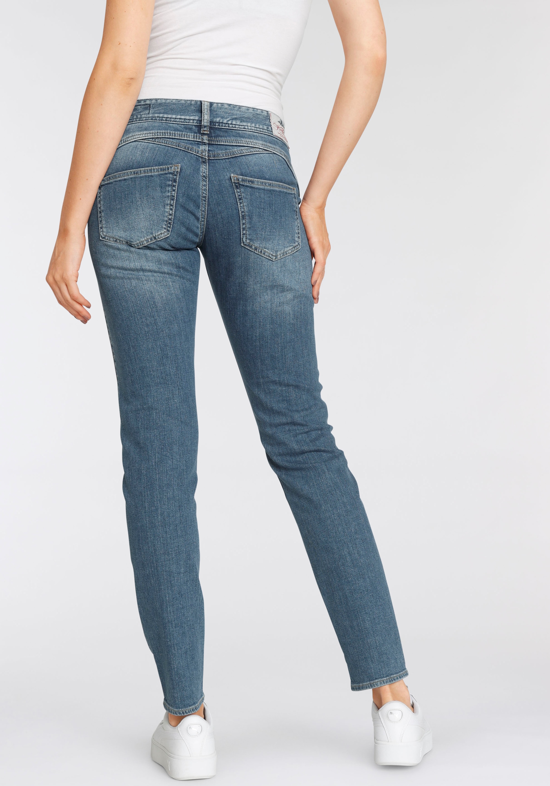 Herrlicher Slim-fit-Jeans »GINA RECYCLED DENIM«, mit seitlichem Keileinsatz  für kaufen | BAUR