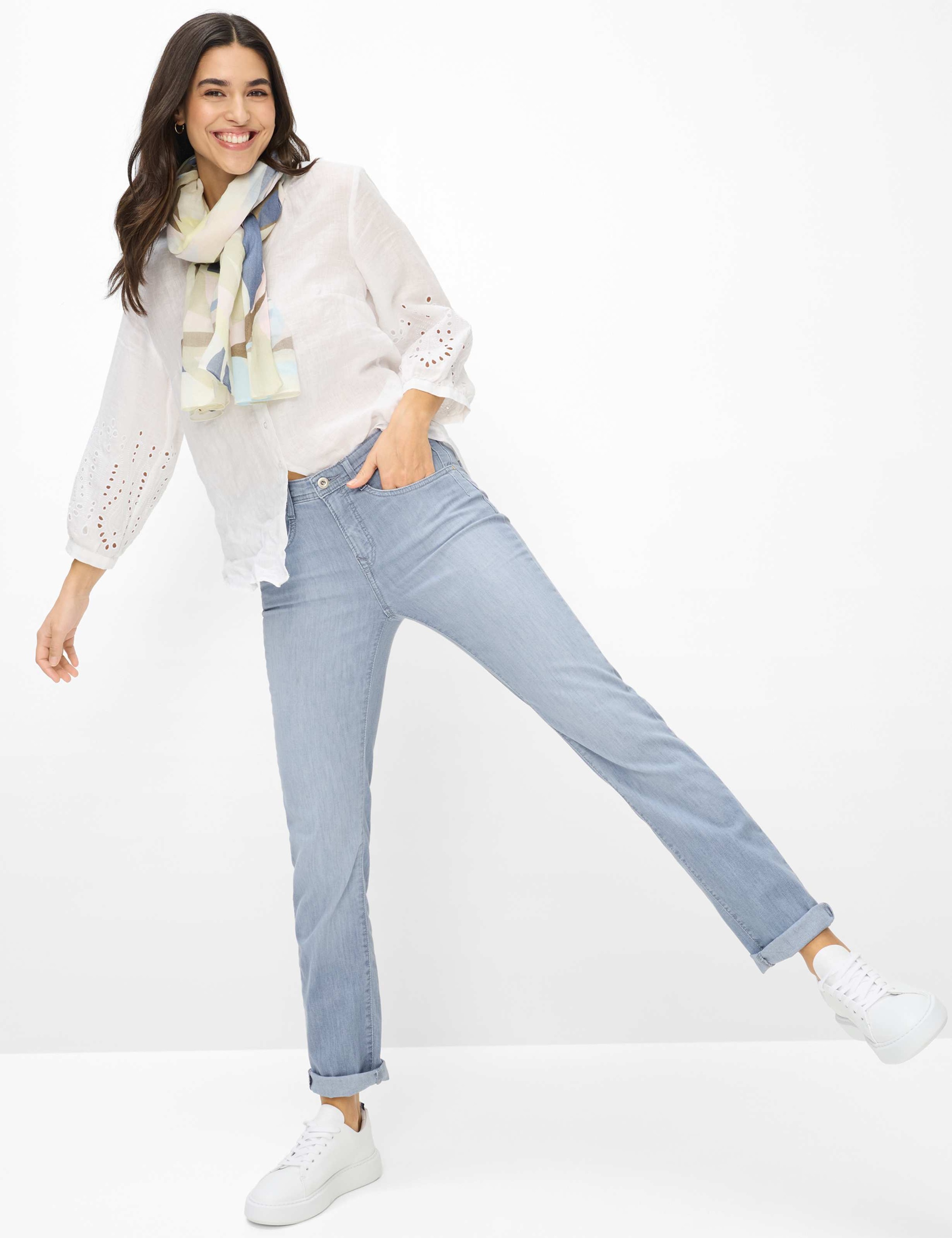 BRAX Carola 5-Pocket Jeans Light Grey 46K 2