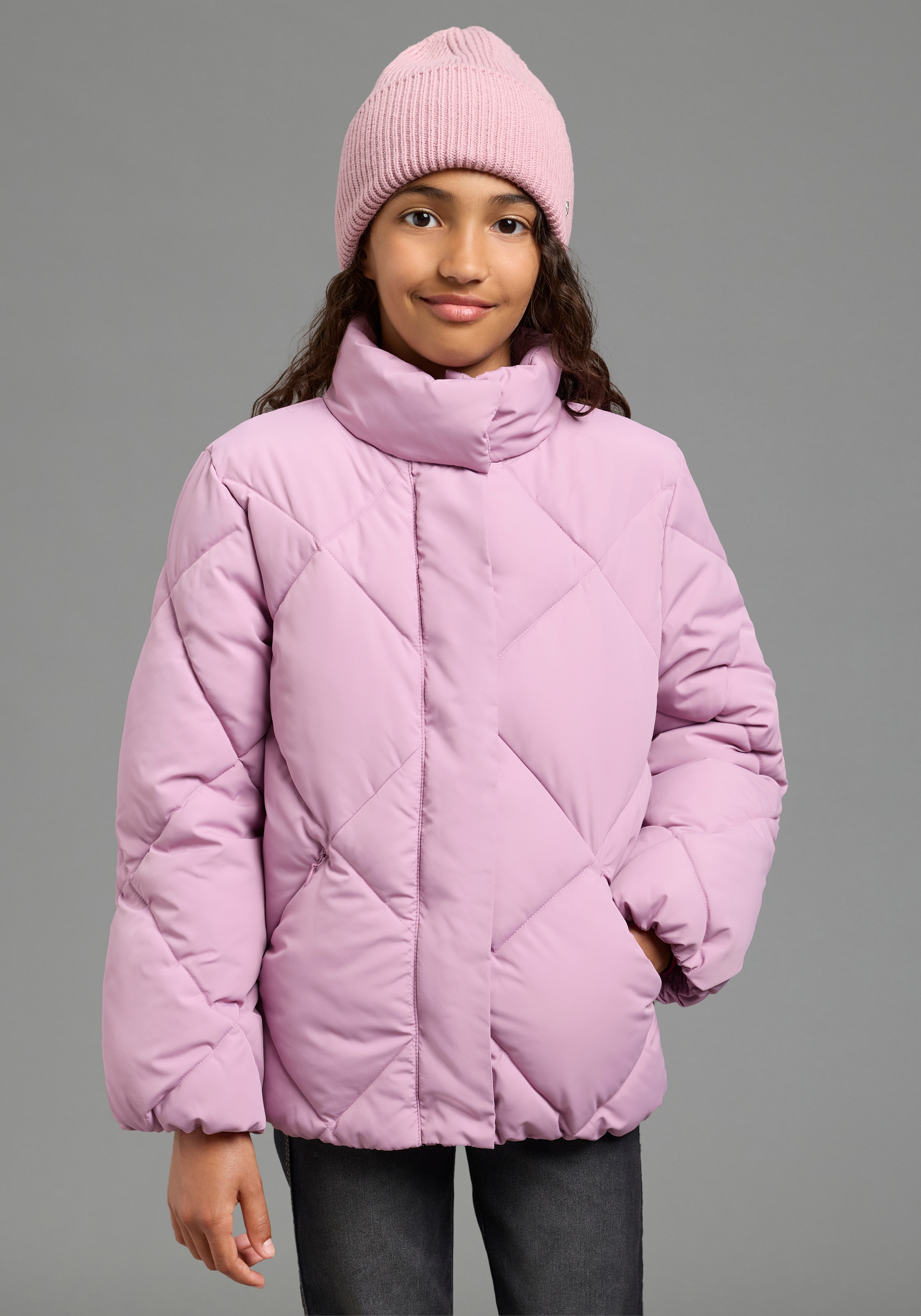 H.I.S Outdoorjacke "Winter-Steppjacke mit Herzreflektor von H.I.S" Warme Jacke mit modischer Steppung, mit reflektierenden Details