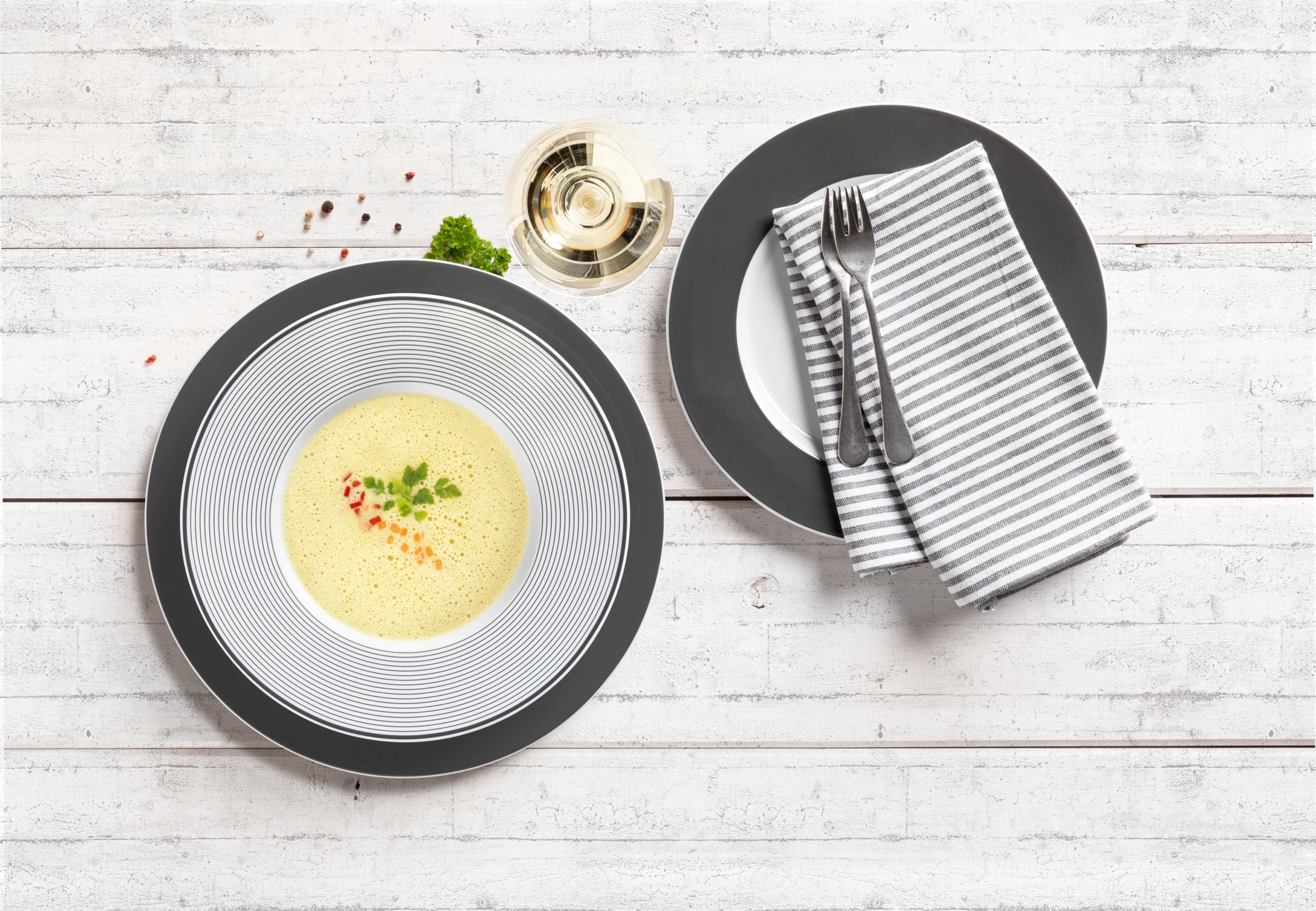 Seltmann Weiden Tafelservice »Teller Set, Geschirr-Set No Limits Moments«, (Set, 12 tlg., 6 Speiseteller 28 cm
6 Suppenteller 23,5 cm), Teller-Set, Suppenteller, Made in Germany, 12 Teile, für 6 Personen