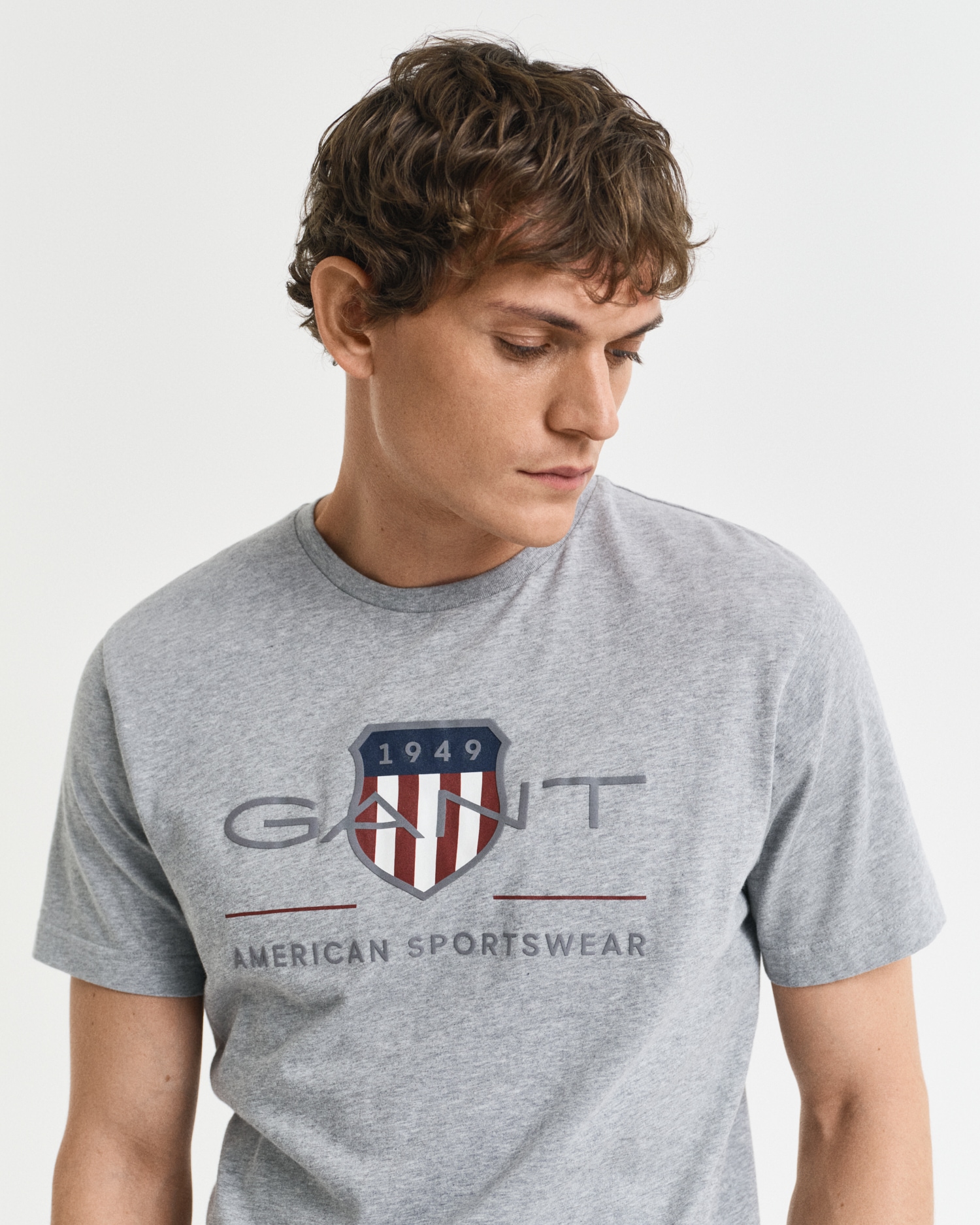 Gant T-Shirt »REG ARCHIVE SHIELD SS T-SHIRT«, mit Logodruck auf der Brust