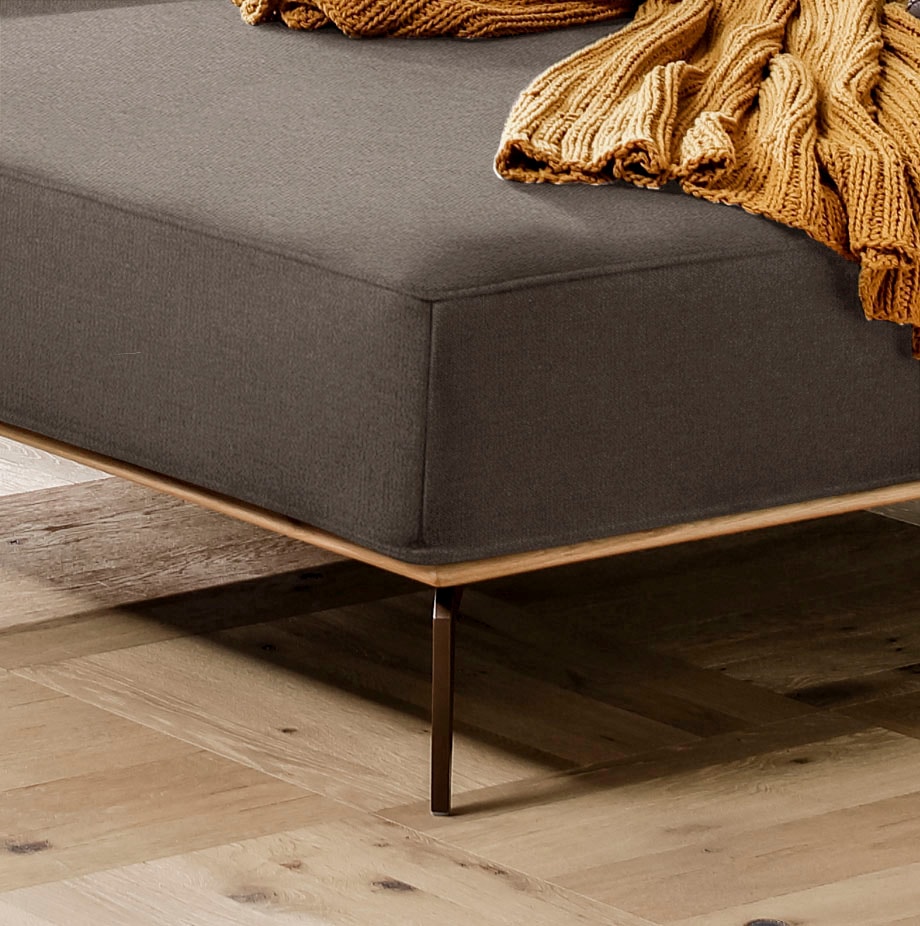 W.SCHILLIG Ecksofa »run, Designsofa mit tollem Sitzkomfort, bequem, L-Form«, mit Holzsockel, Füße in Bronze pulverbeschichtet, Breite 319 cm