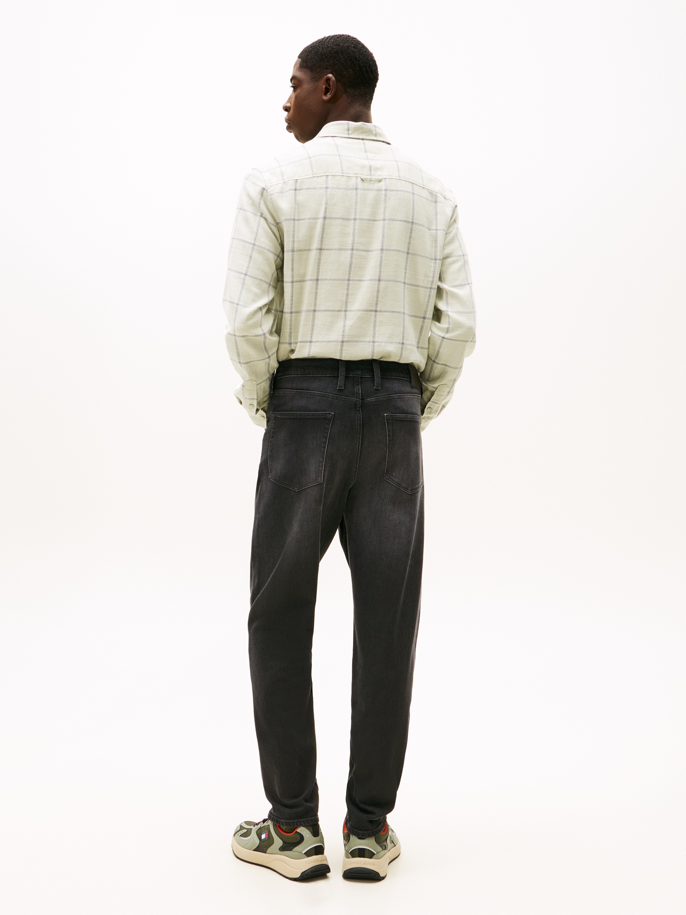 Tommy Jeans Gerade Jeans »Isaac Relaxed Tapered«, Relaxed‑Fit‑Jeans mit konisch zulaufendem Bein
