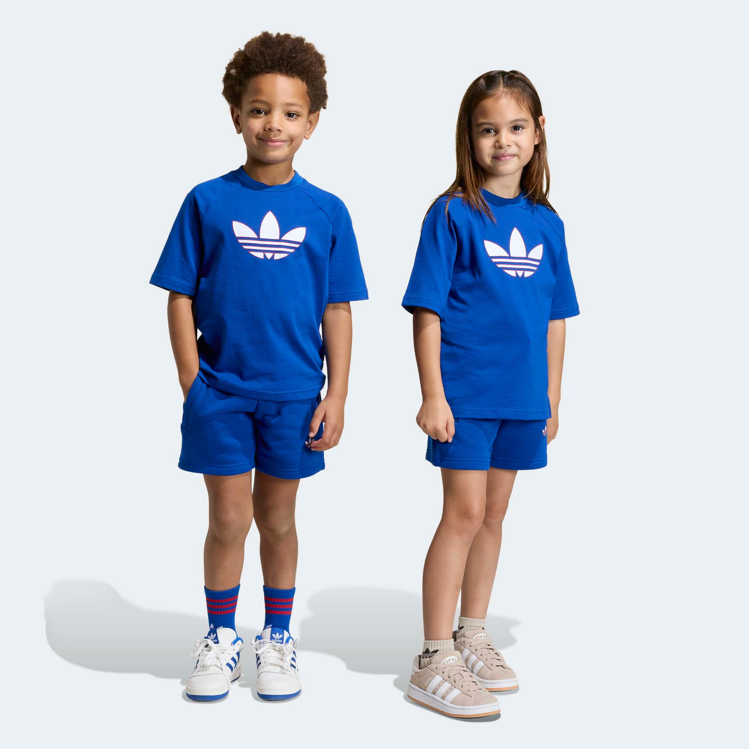 adidas Originals Trainingsanzug "LOCKERES KURZES -SET MIT TREFOIL" 2 tlg. für Kinder, mit 2 Teilen, aus Baumwolle, neutraler Schnitt
