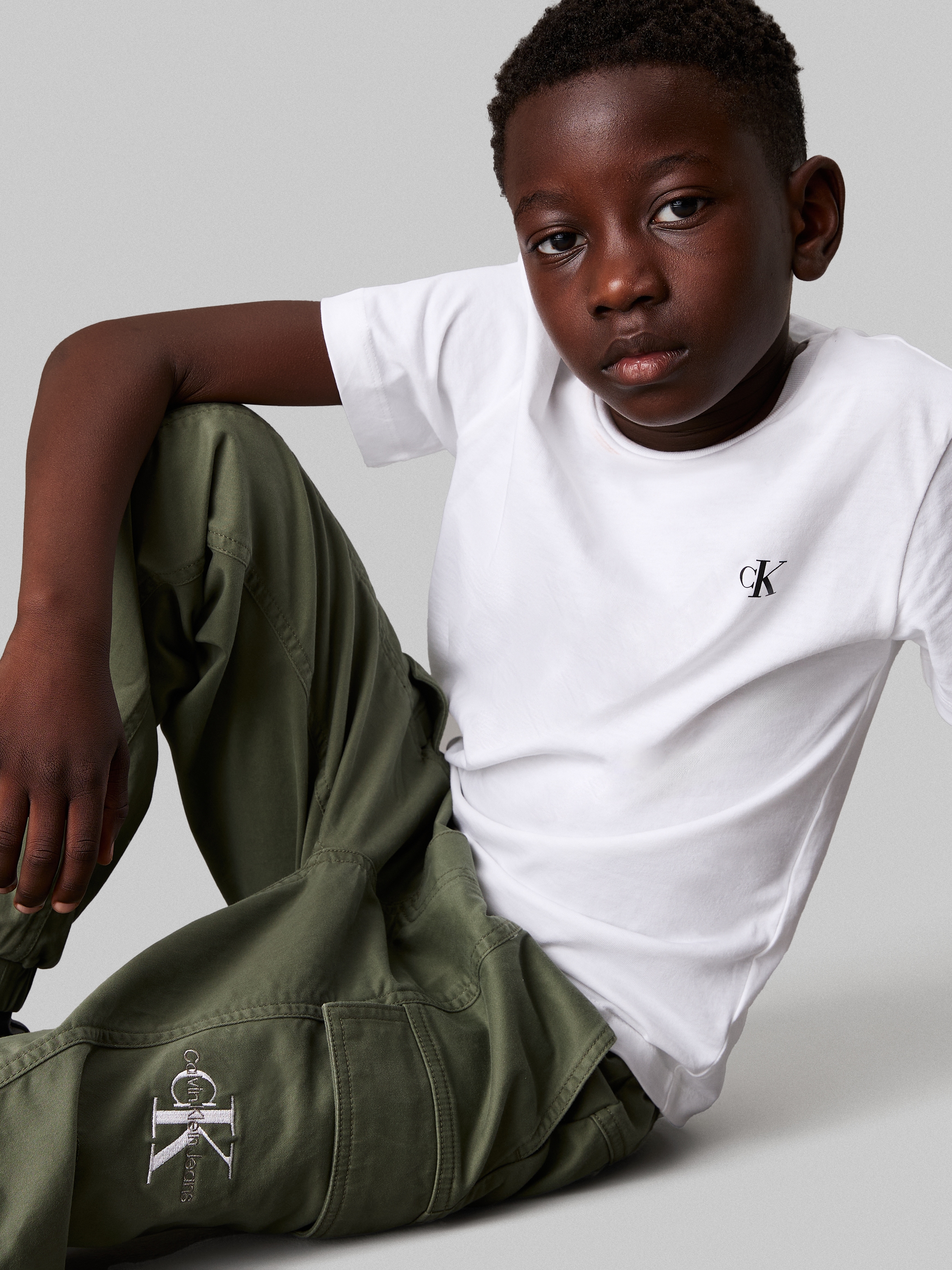 Calvin Klein Jeans Sweathose »ESSENTIAL WOVEN CARGO PANTS«, für Kinder bis 16 Jahre mit Logo-Print