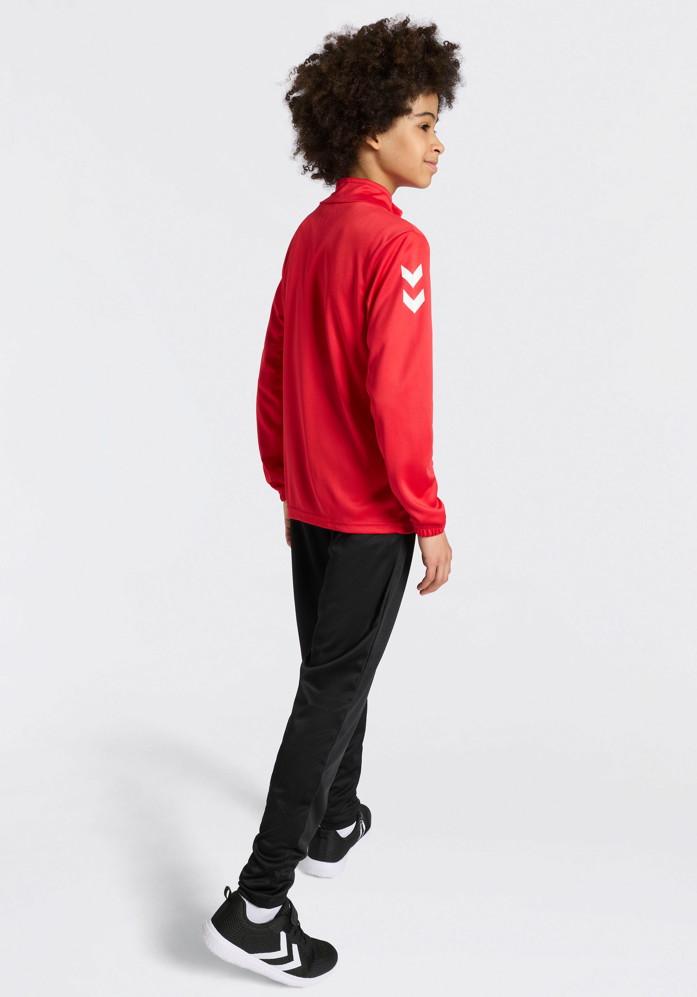 hummel Trainingsanzug »HMLLOGO SUIT KIDS« 2 Stk. 2-teiliges Set, mit Reißverschluss, pflegeleicht, aus Polyester