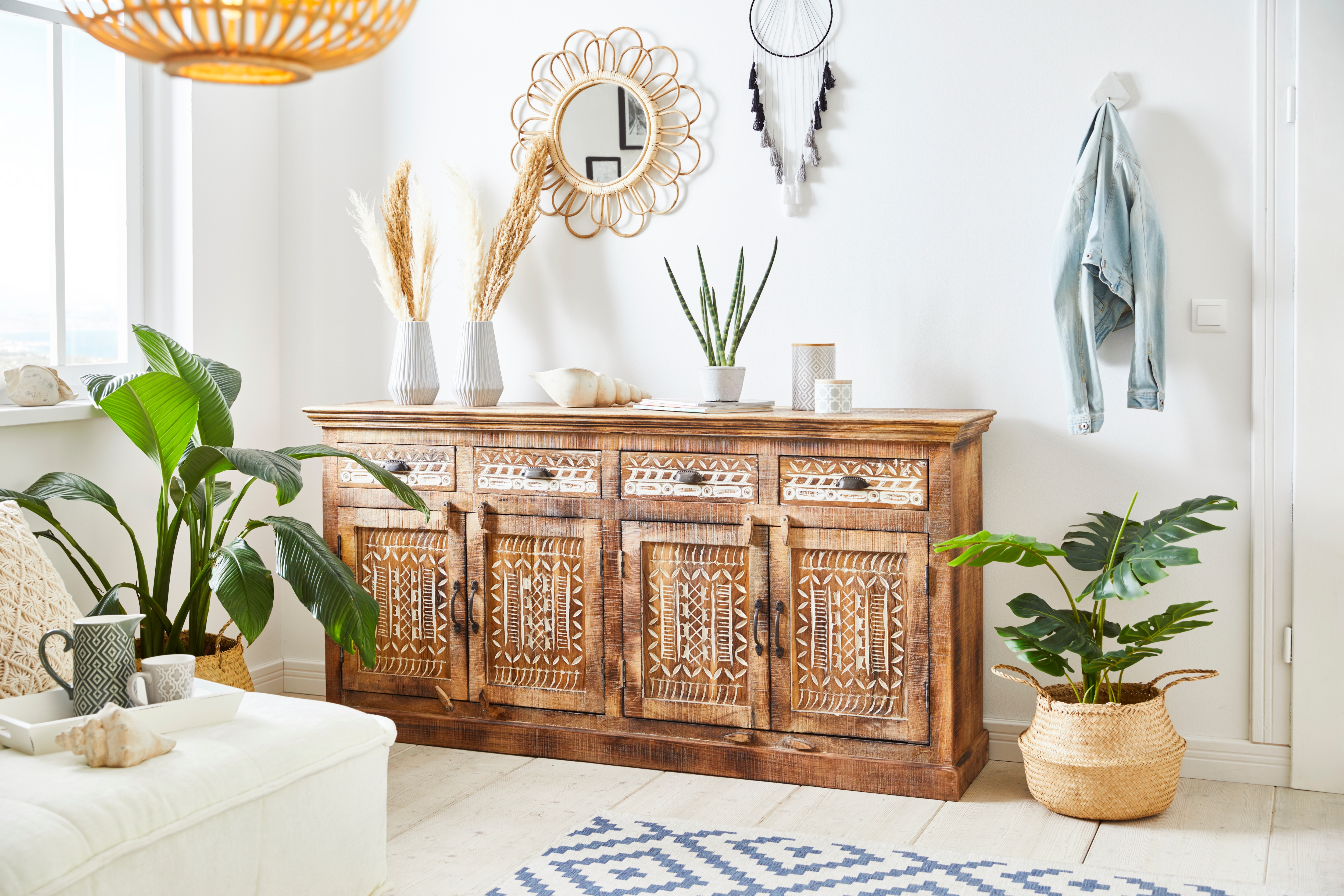 Home affaire Sideboard Maneesh, aus massivem Mangoholz, mit vielen Stauraummöglichkeiten, Breite 179 cm