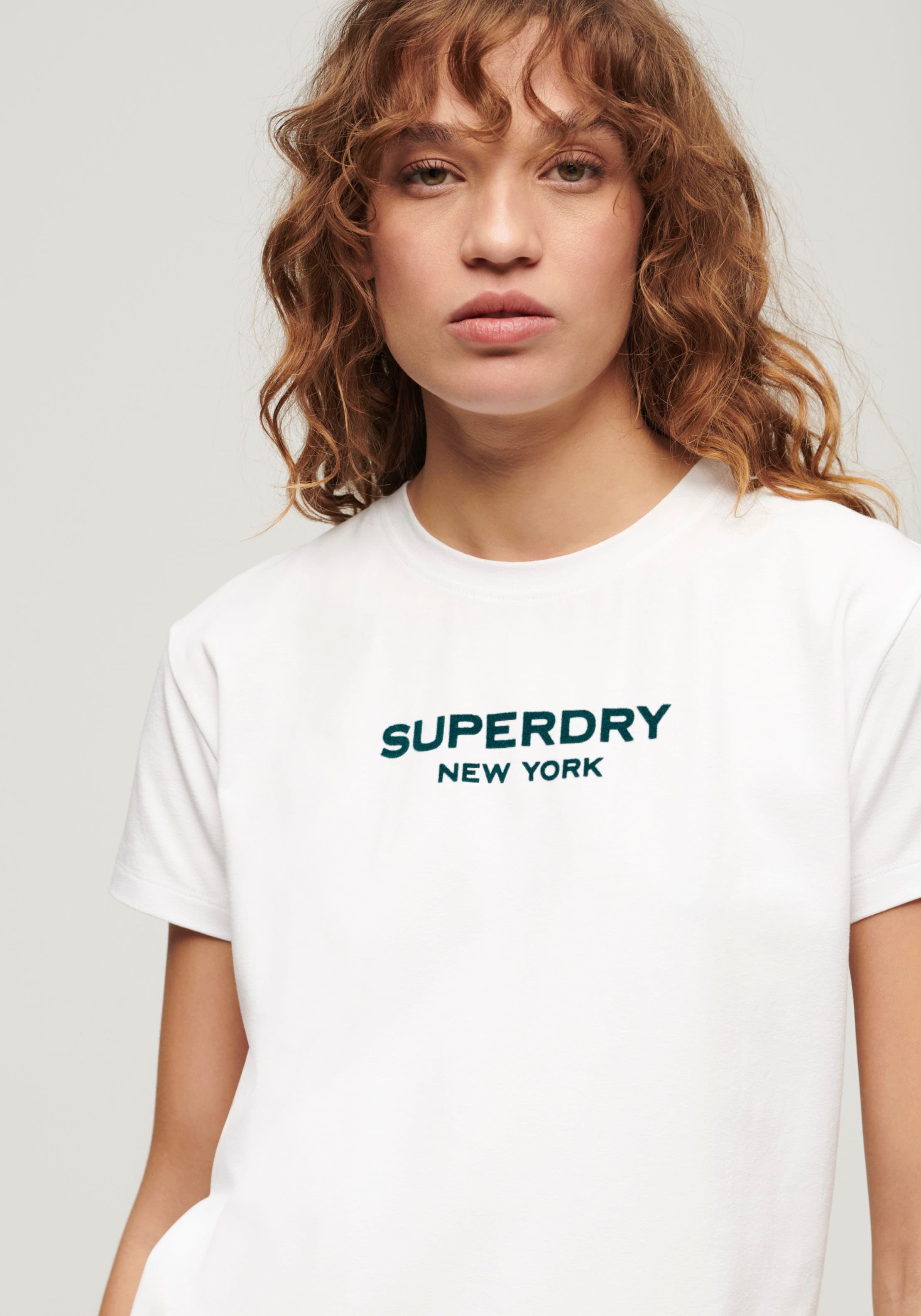 Superdry Kurzarmshirt »SPORT LUXE GRAPHIC FITTED TEE«