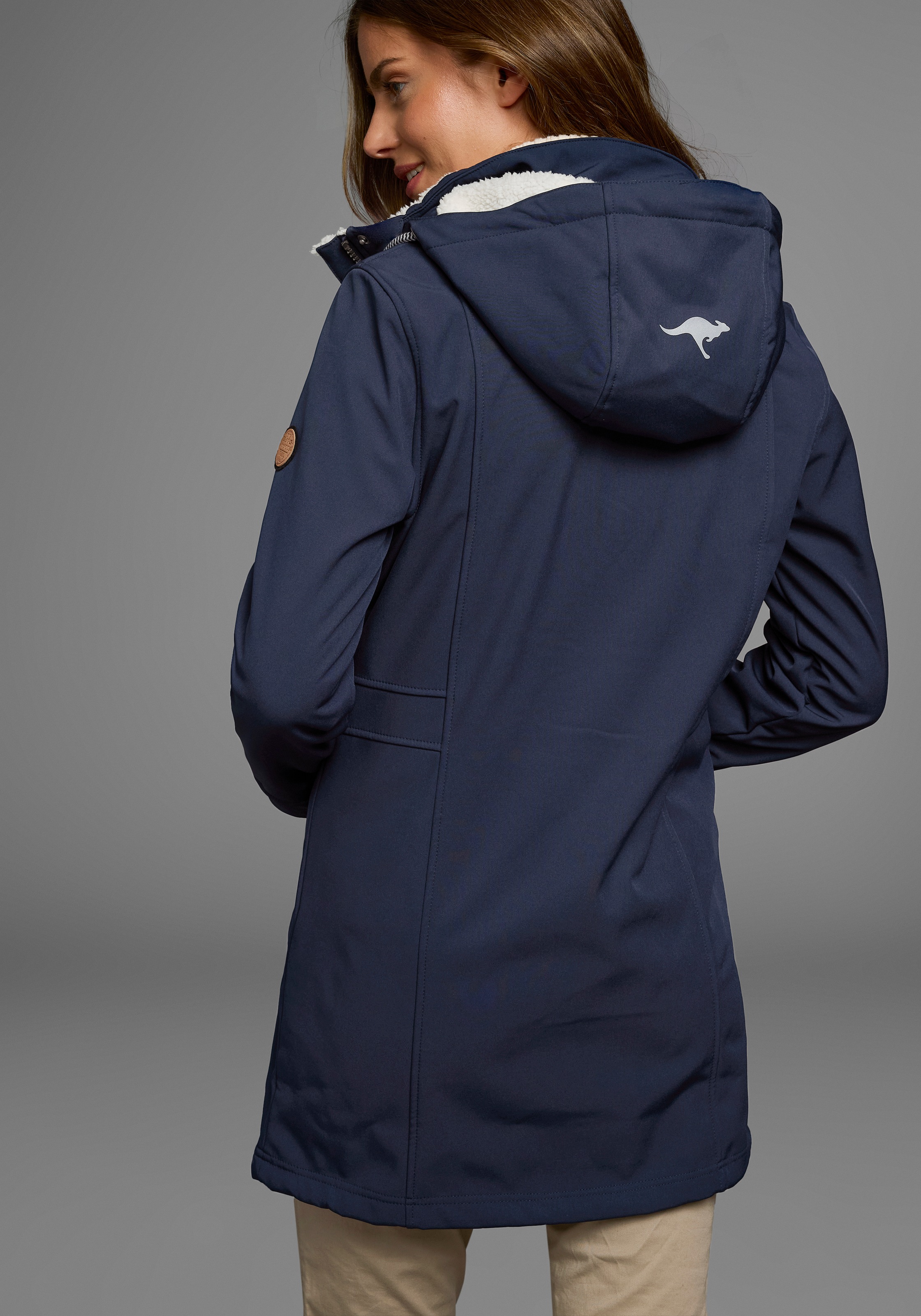 KangaROOS Softshelljacke, mit Kapuze, figurbetonte Passform, normaler Schni günstig online kaufen