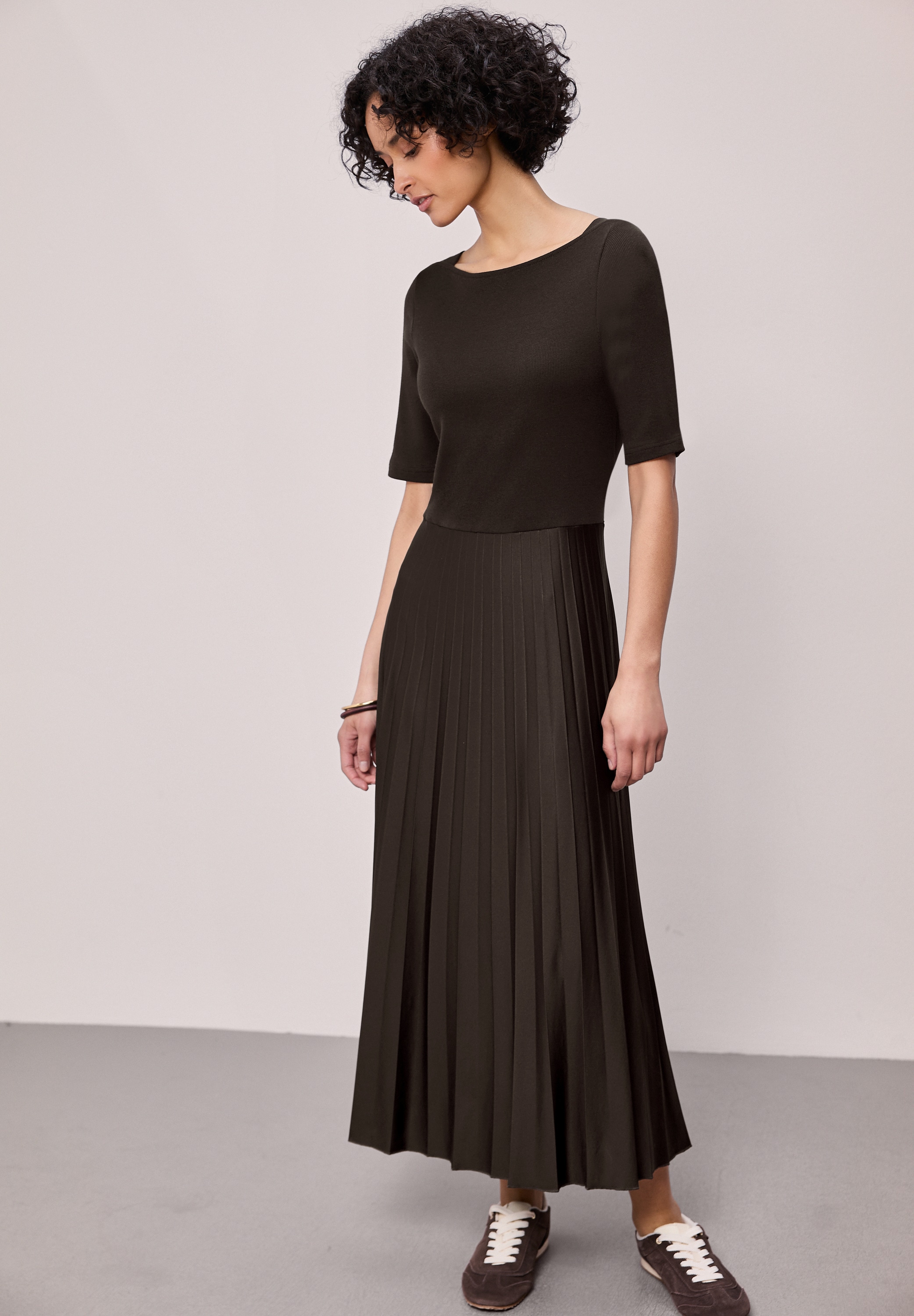 STREET ONE Midikleid Ohne Taschen mit plissiertem Rockteil