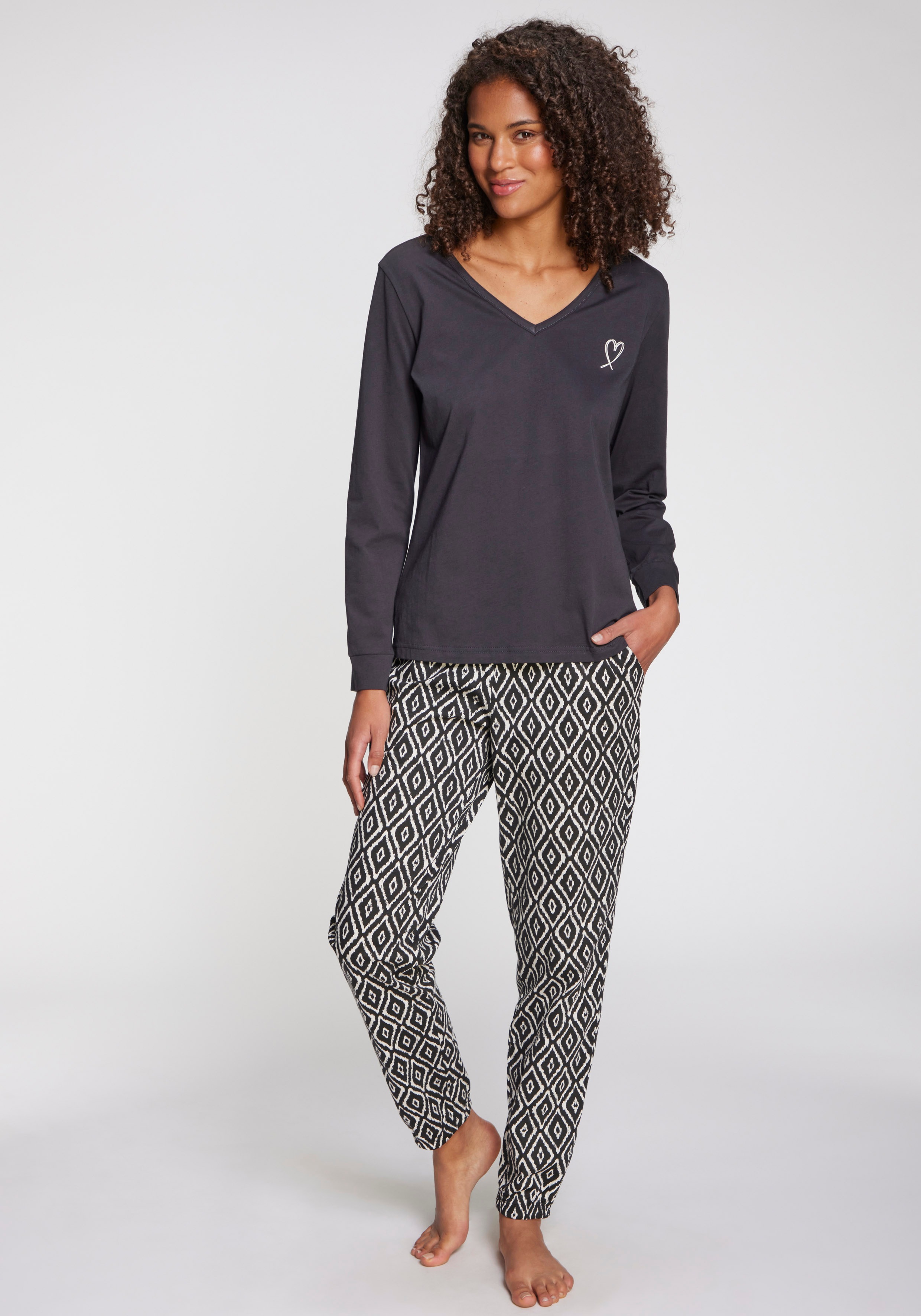 Thumbnail - Vivance Dreams Pyjamaoberteil mit kleinem Herzprint