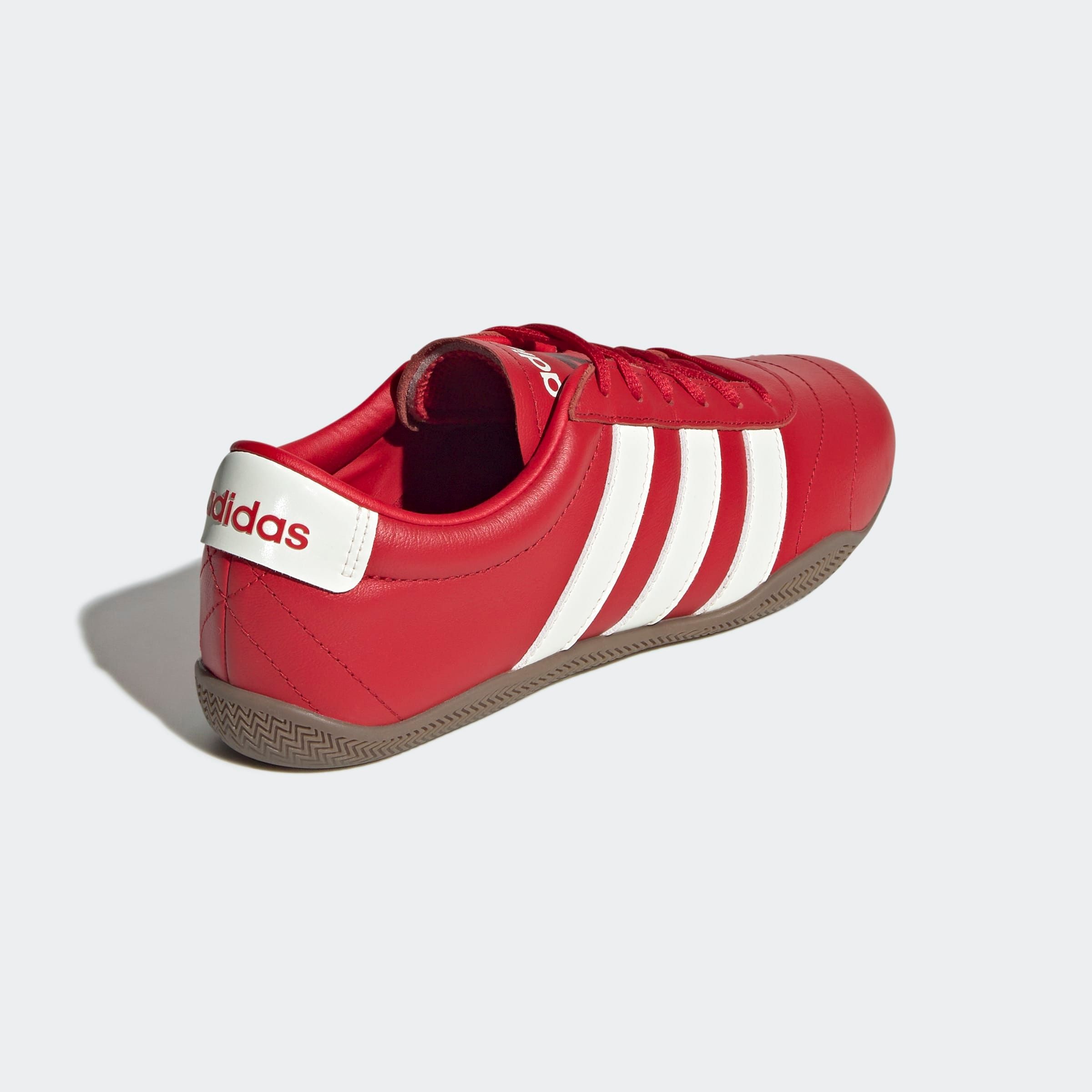 adidas Sportswear Sneaker »GRAND COURT LO E«, Design auf den Spuren des adidas Superstar