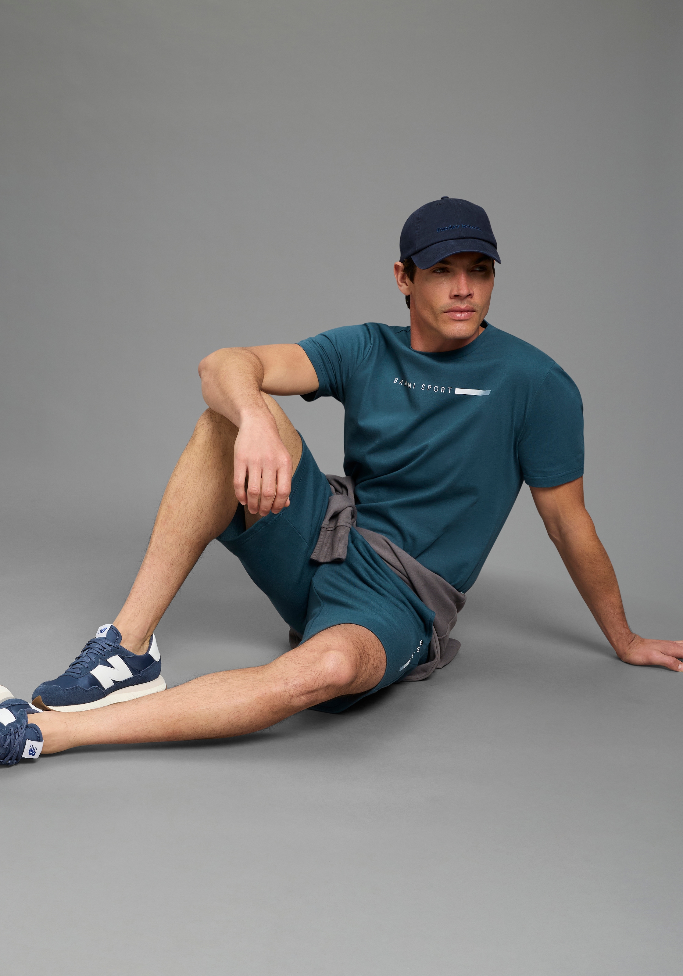 Bruno Banani Freizeitanzug Set, 2 tlg. praktisches zweiteiliges Set, aus Baumwolle