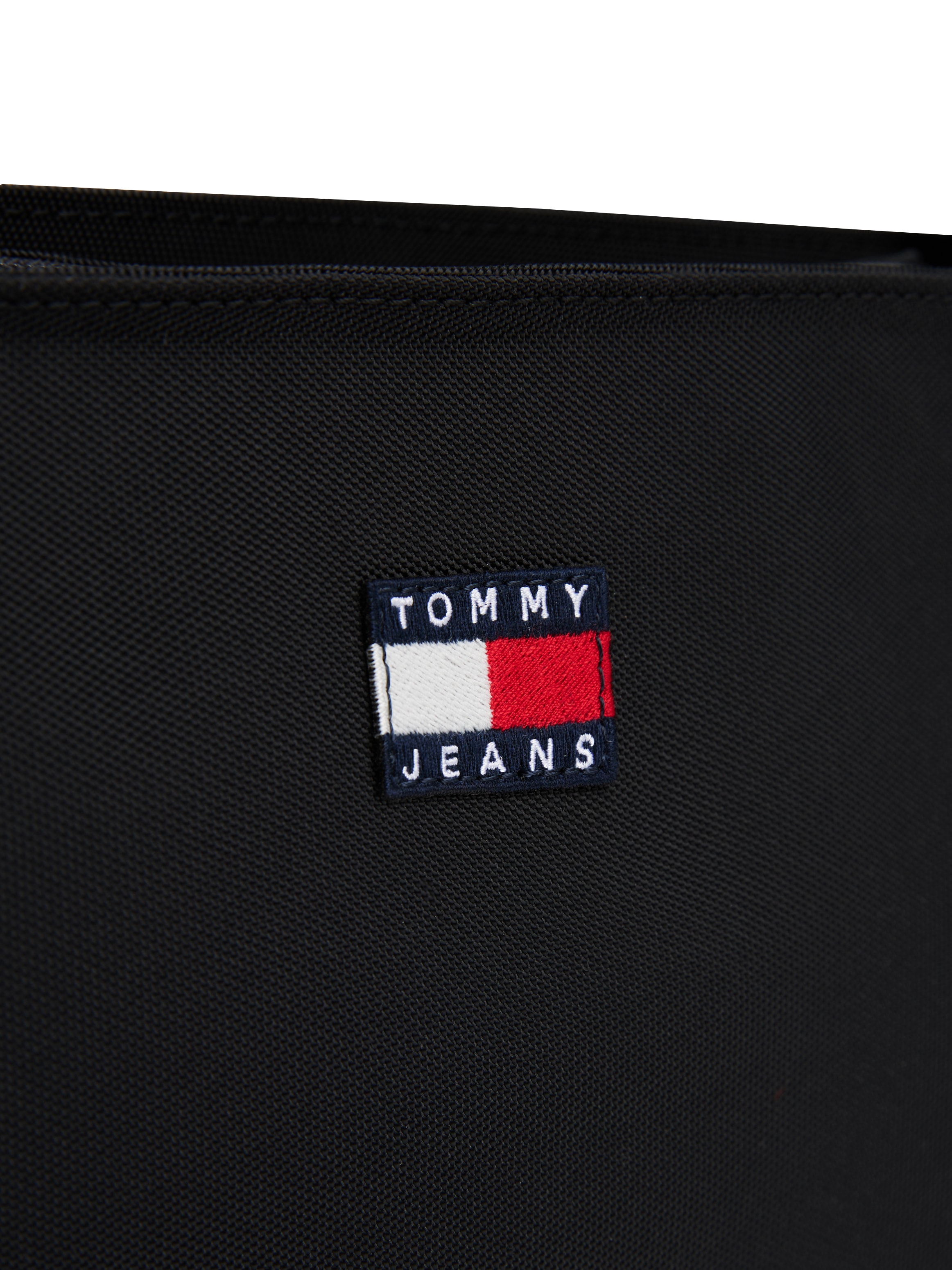 Tommy Jeans Schultertasche »TJW DAILY SHOULDER BAG«, Damen Umhängetasche, Freizeittasche mit Logo-Schriftzug