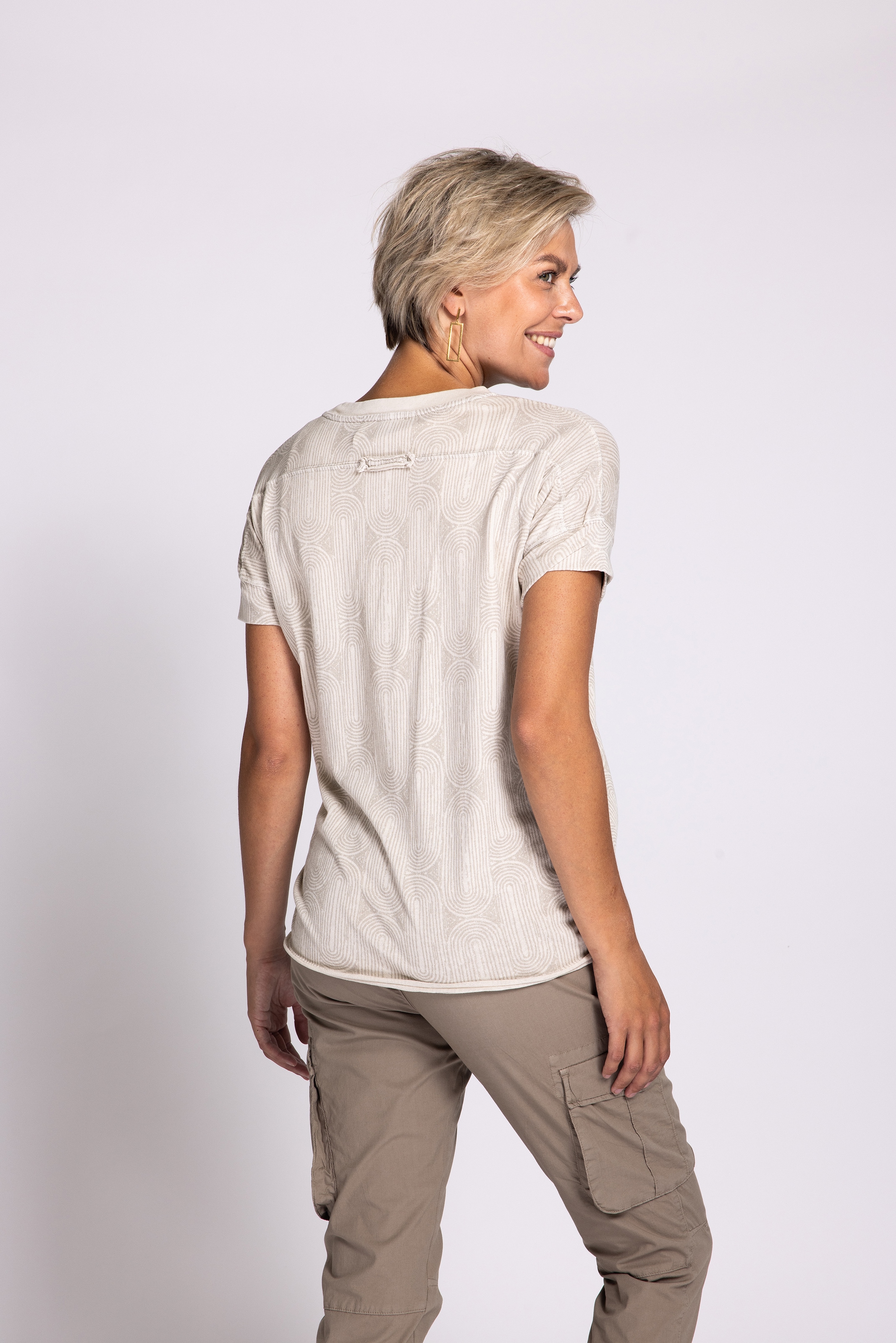 Zhrill T-Shirt »RAHEL«, mit dezentem Allover-Print