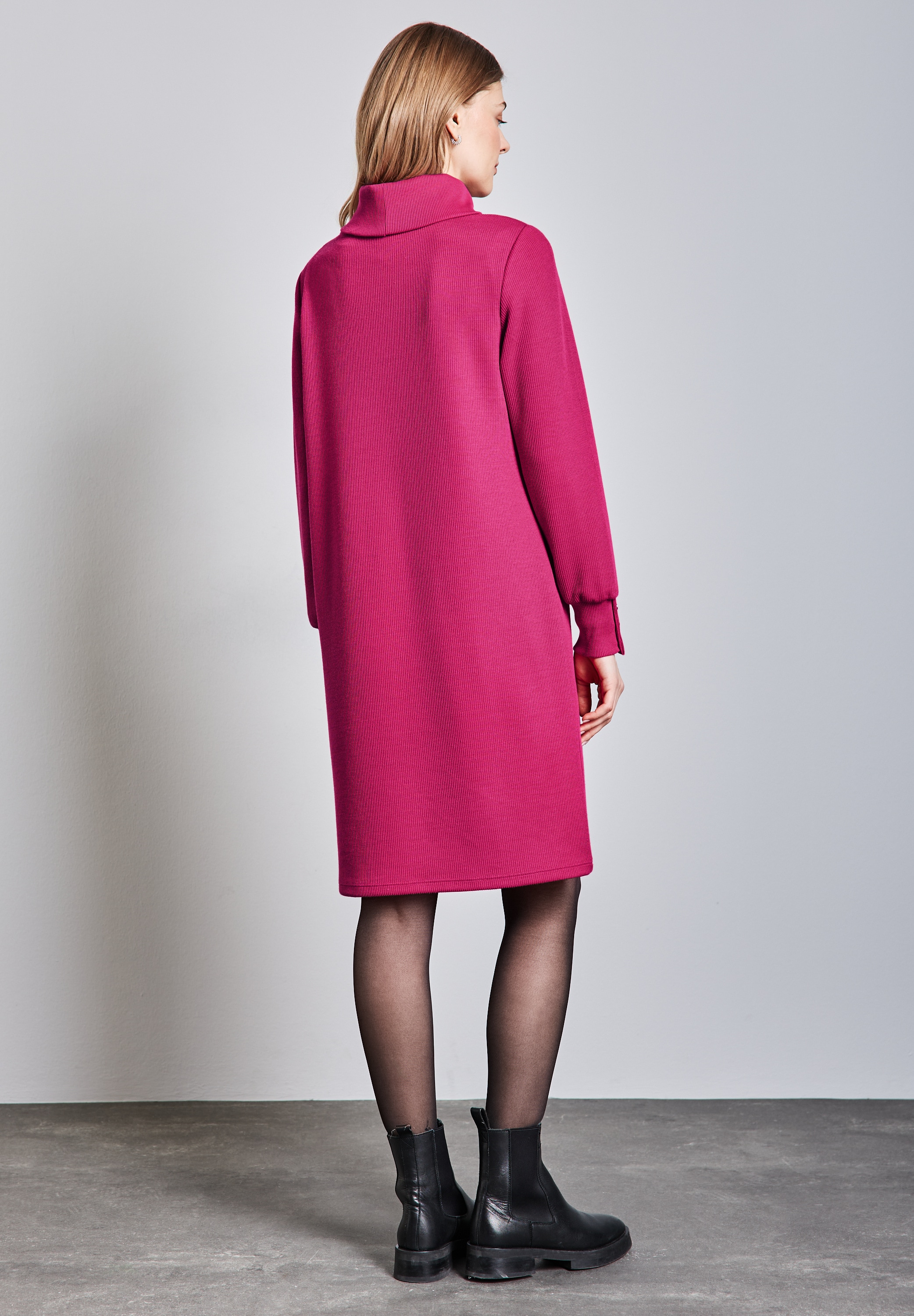 STREET ONE Sweatkleid, soft und trageangenehm