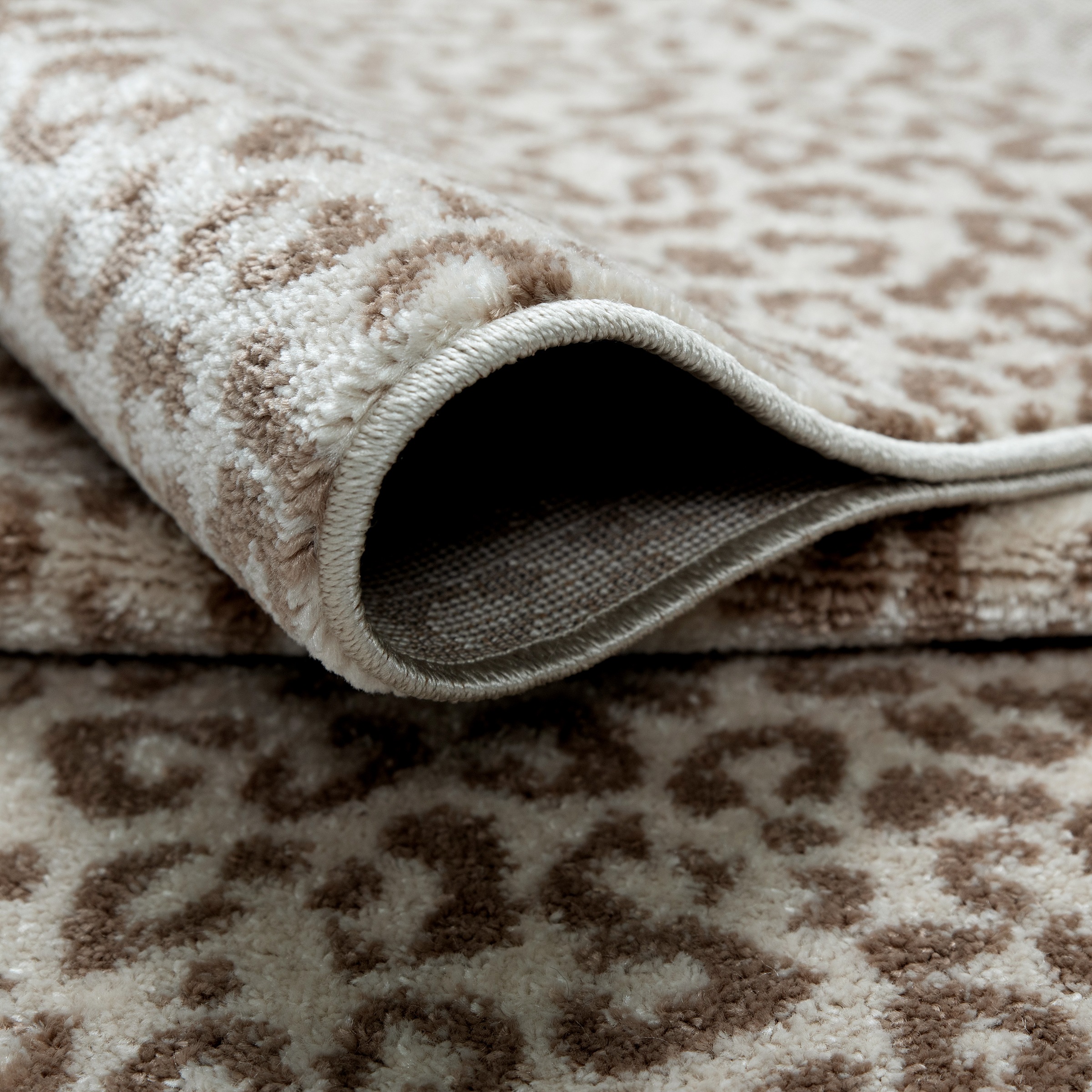 OTTO home Teppich »Fynna, Leoparden-Muster, Animalprint« rechteckig 9 mm Höhe besonders weicher Flor, Wohnzimmer, Schlafzimmer, Esszimmer, Leo