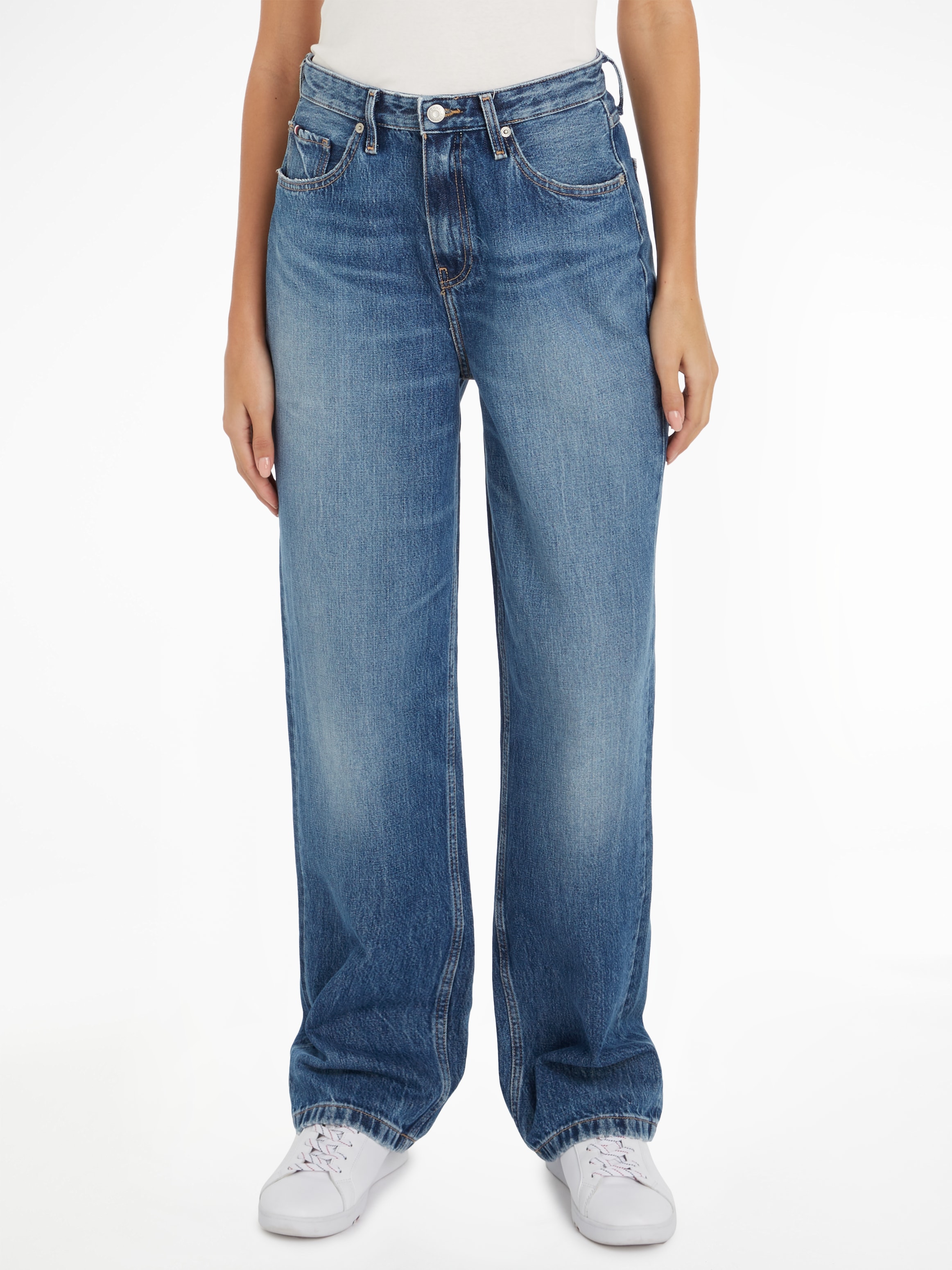 Tommy Hilfiger Straight-Jeans »RELAXED STRAIGHT HW BETH«, mit Tommy Hilfiger Logo-Badge