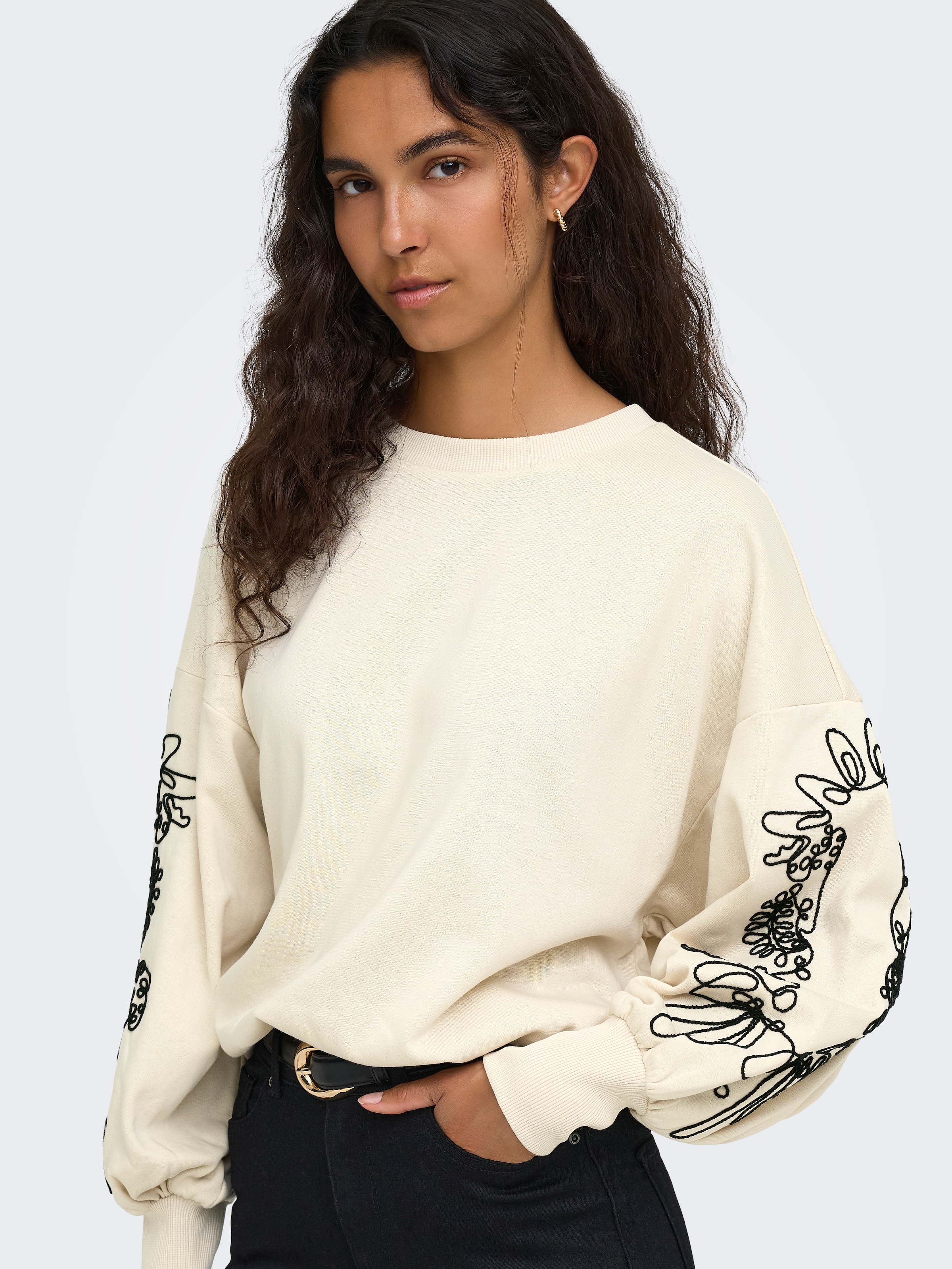 ONLY Sweatshirt »ONLBROOKE L/S O-NECK DETAIL SWT NOOS«
