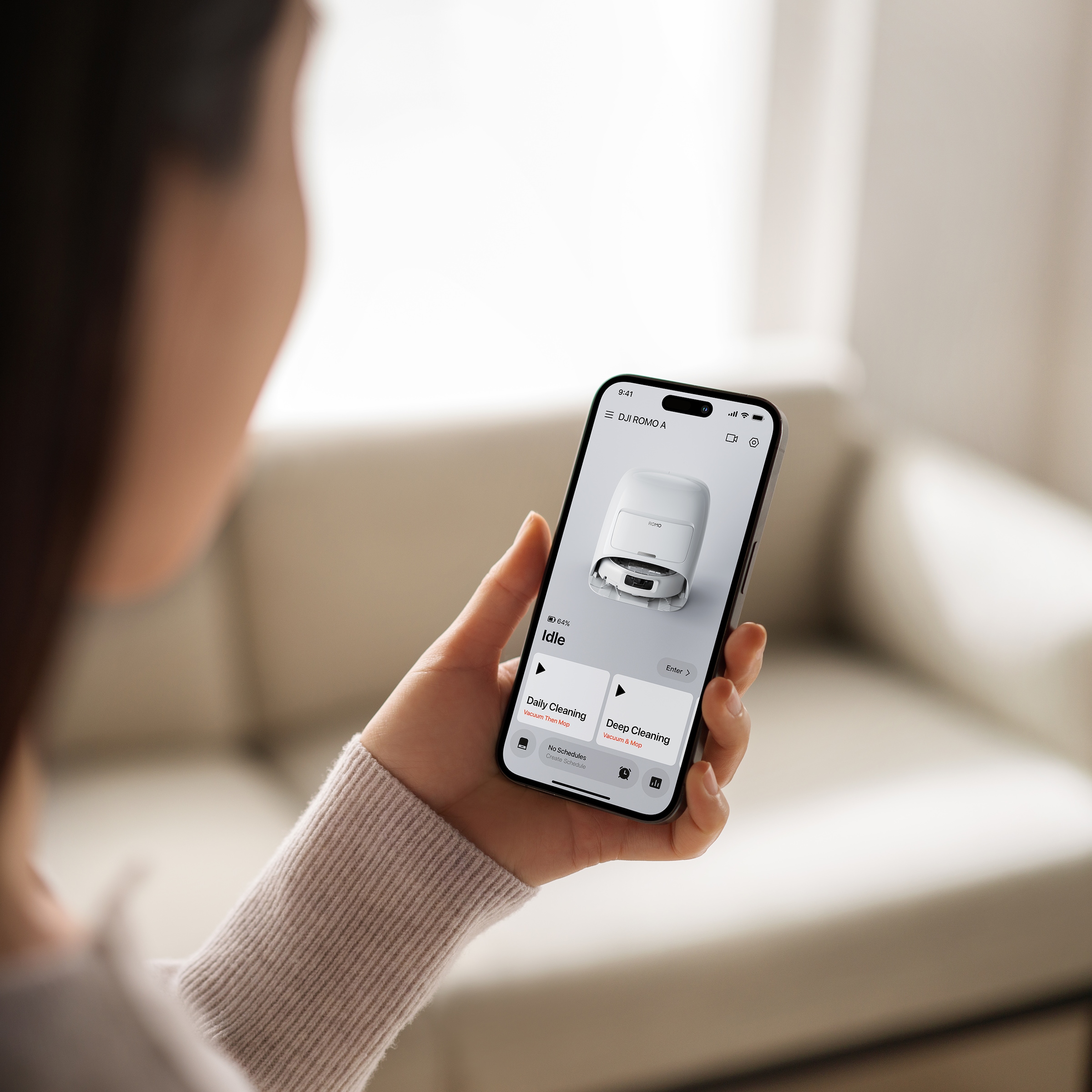 DJI Saugroboter »DJI ROMO A« Transparenter Saugroboter mit weißer Station und App-Steuerung