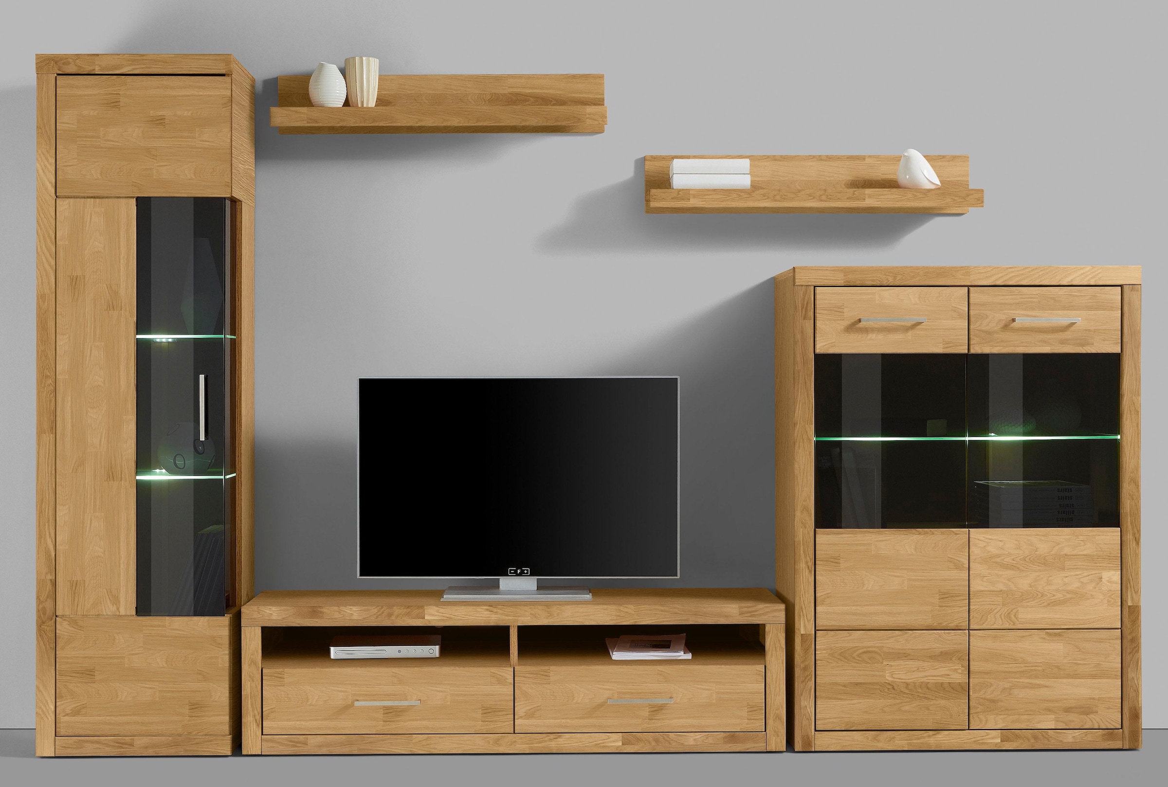 Home affaire Wohnwand »Ribe,Fronten Massivholz,Korpus Holzwekstoff,viel Stauraum«, (Set, 5 St.), Glaseinsatz aus gehärtetem Glas,Böden teilweise versetzbar