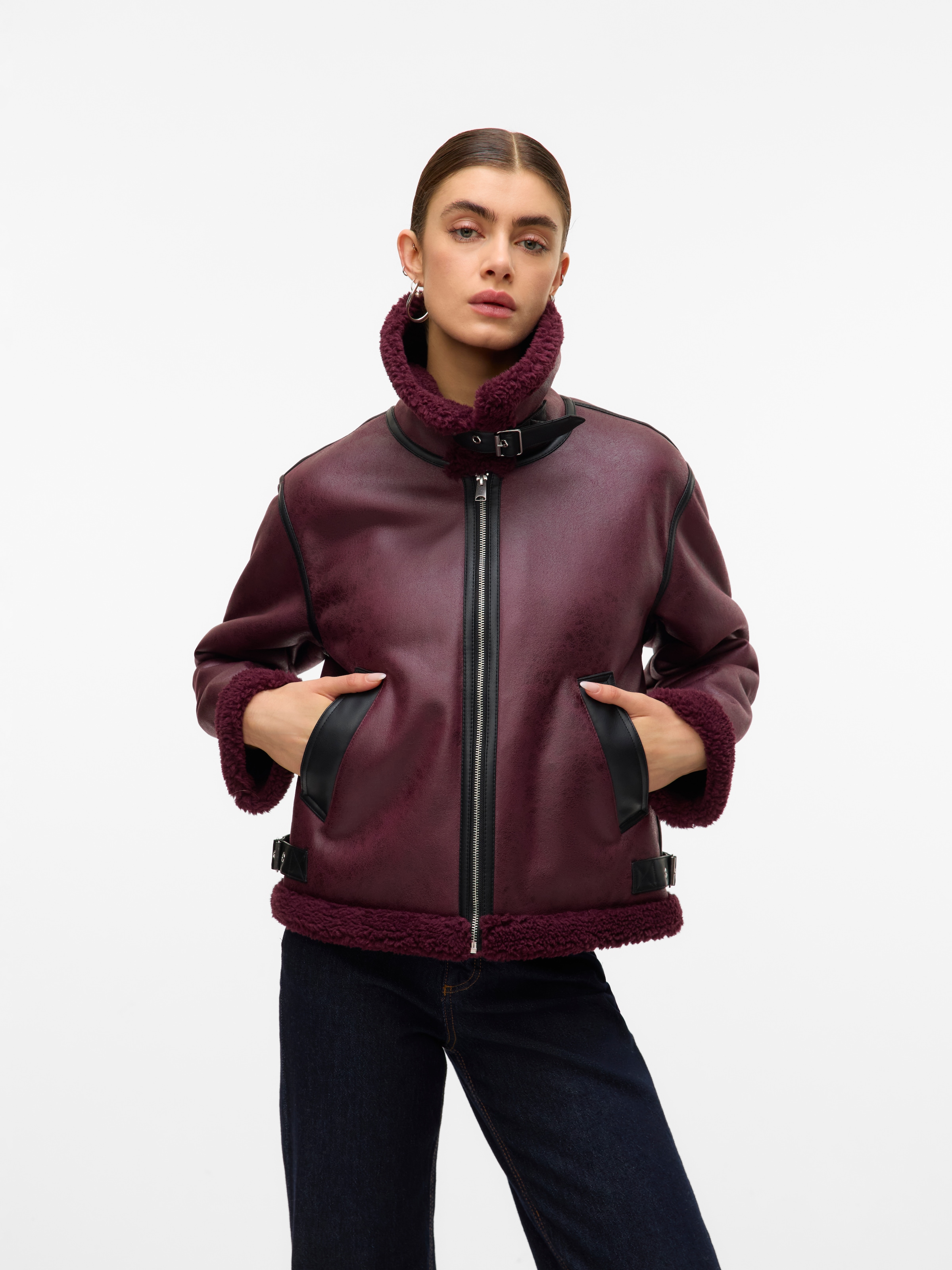 Vero Moda Kurzjacke "VMVIRGINIA SHORT JACKET BOO" farblich abgesetzte Detai günstig online kaufen