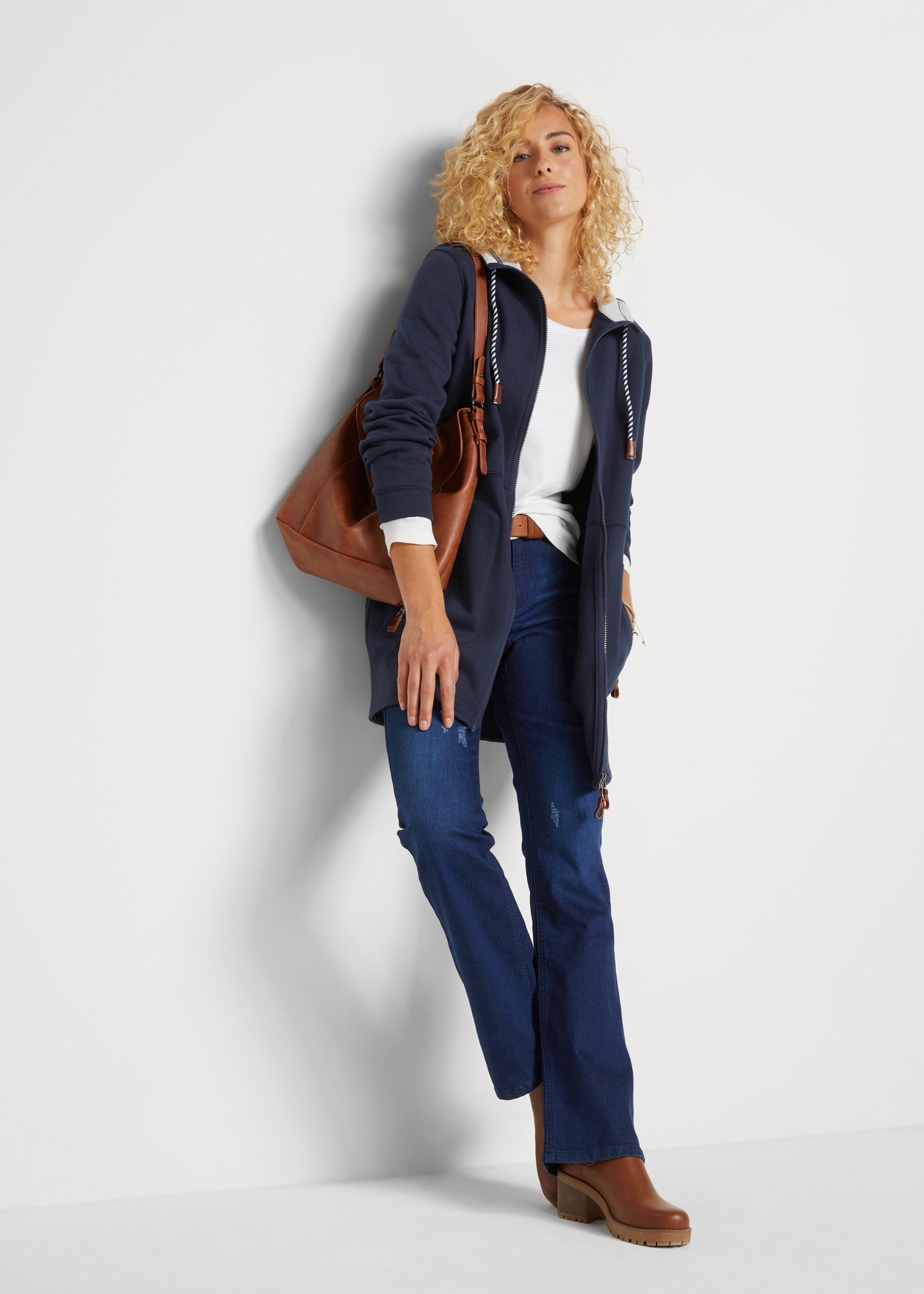 bonprix Kapuzensweatjacke mit Kapuze, in Longform, mit Eingrifftaschen