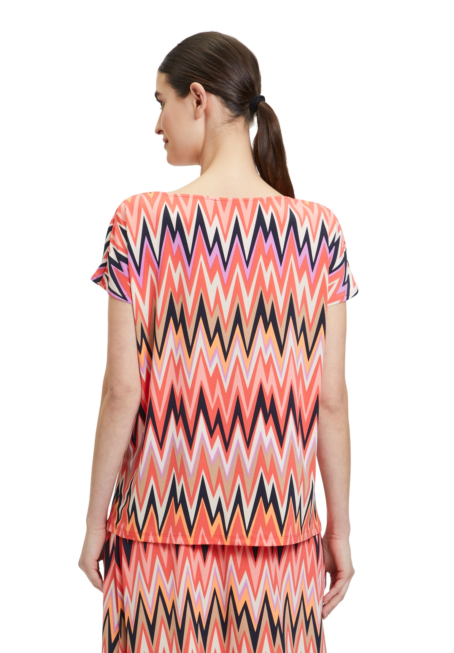 Betty Barclay Kurzarmshirt »Betty Barclay Printshirt mit Wasserfallausschnitt«, (1 tlg.), Material