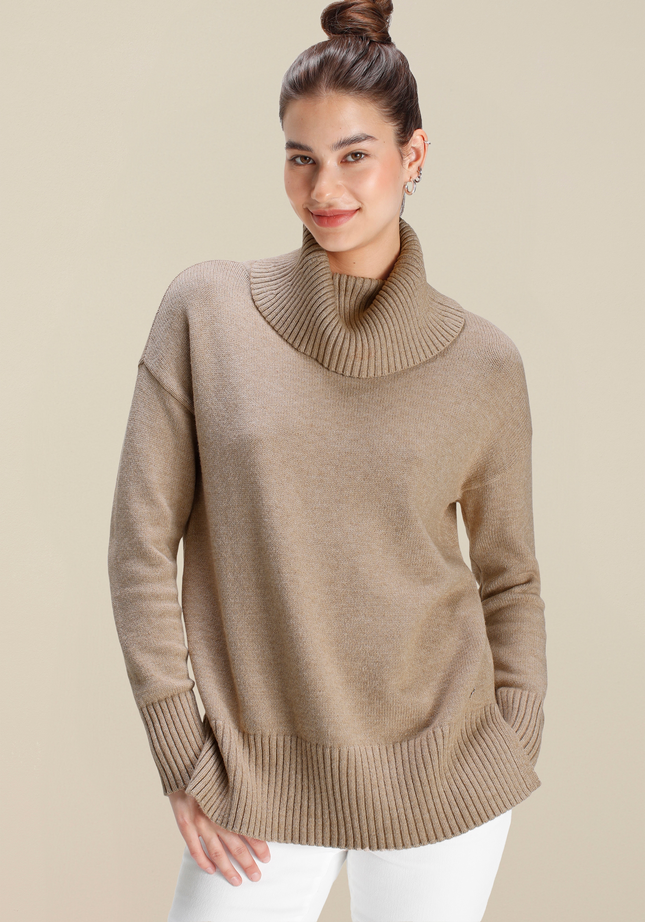 Tamaris Strickpullover "aus weicher Viskosemischung" in lässiger Form mit seitlichen Schlitzen