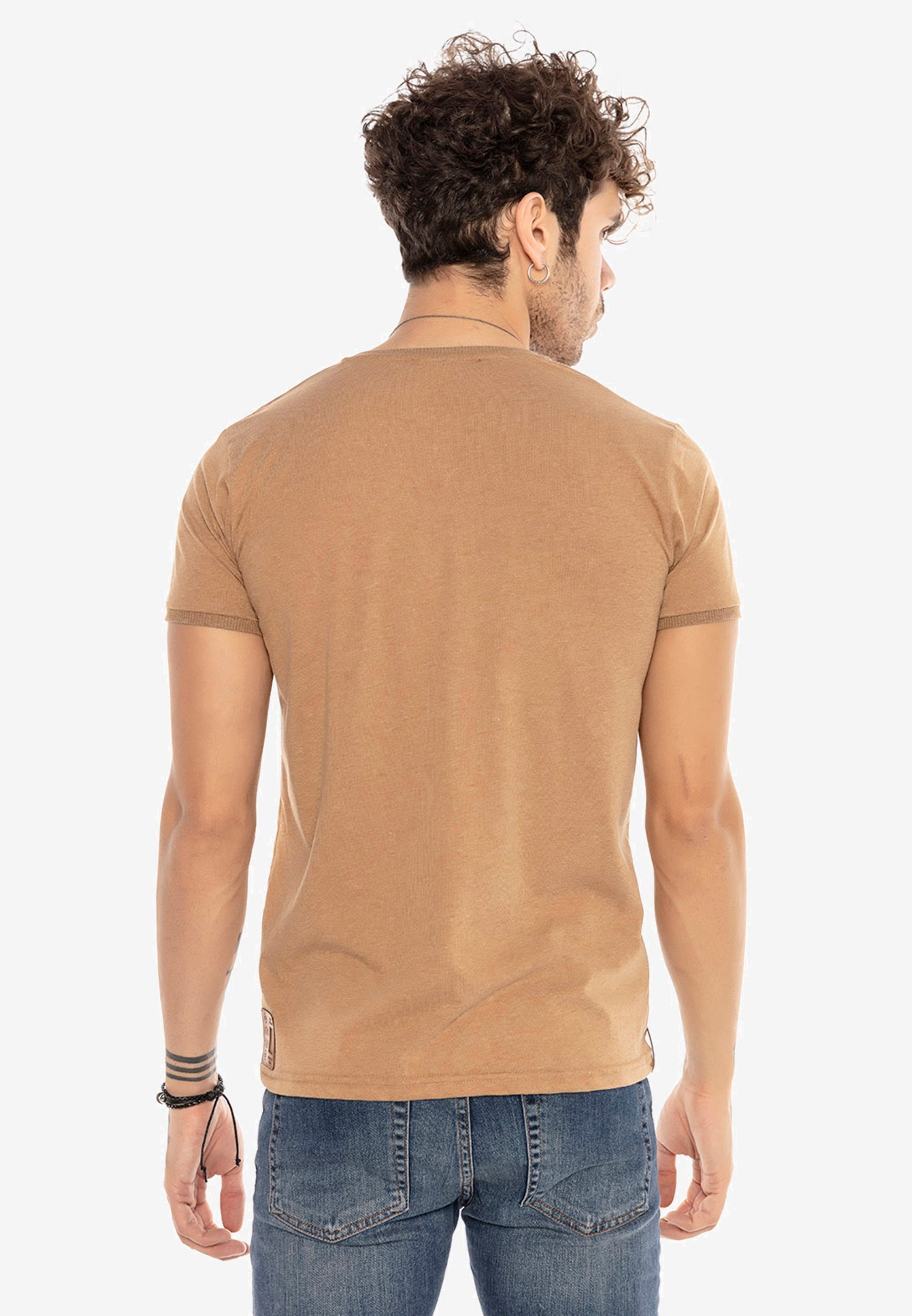 RedBridge T-Shirt »Torrance«, mit dezentem Logo-Patch