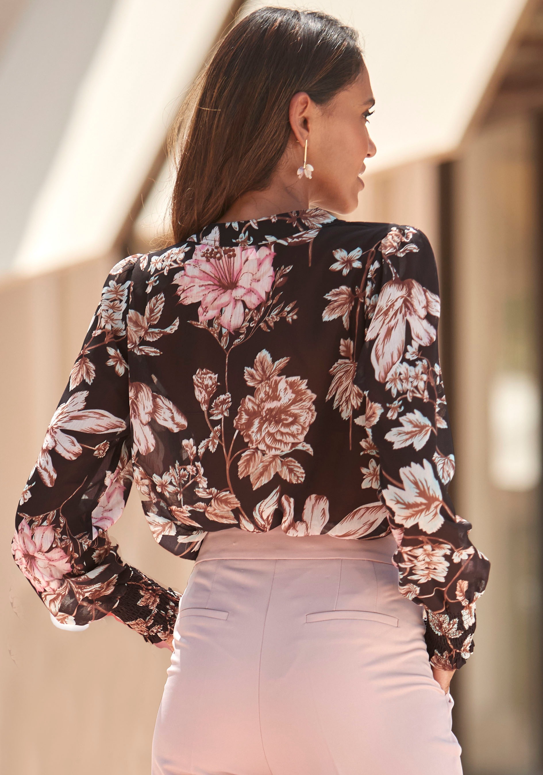 Thumbnail - LASCANA Chiffonbluse mit Blumendruck und V-Ausschnitt, Damenbluse, elegant-chic