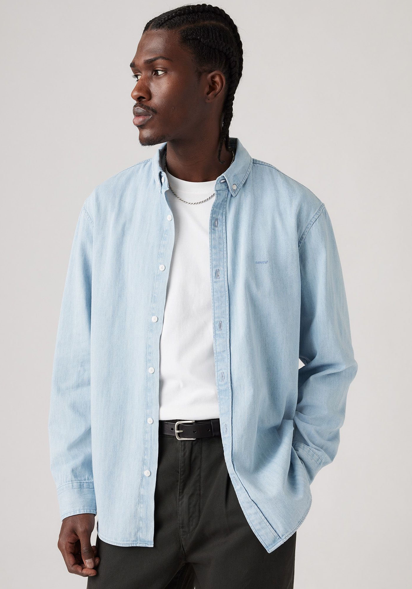 Levi's® Langarmhemd »AUTHENTIC BUTTON DOWN«, mit Ton-in-Ton Logostickerei auf der Brust