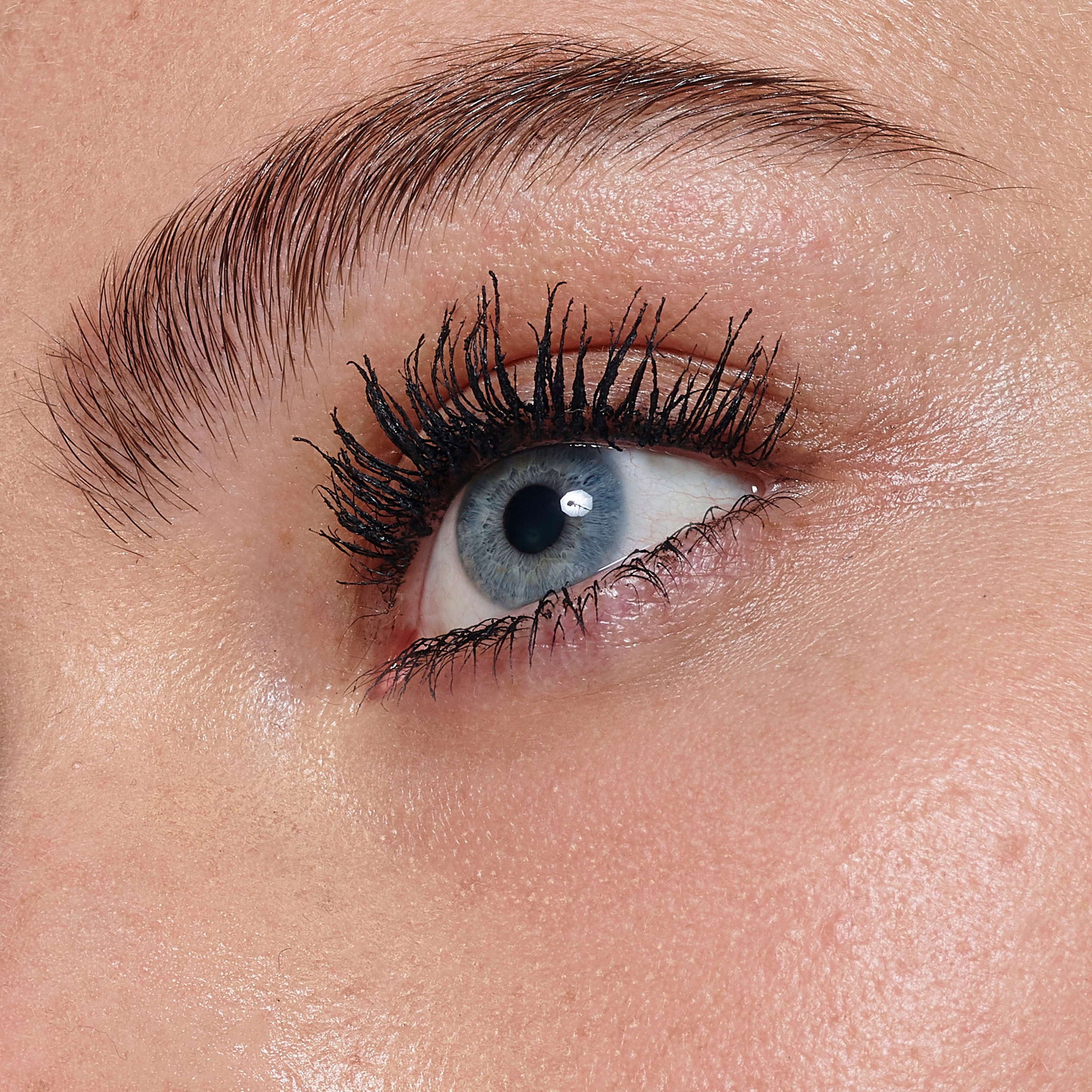 L'ORÉAL PARIS Mascara »Air Volume 30H«, mit spezieller Pflegeformel