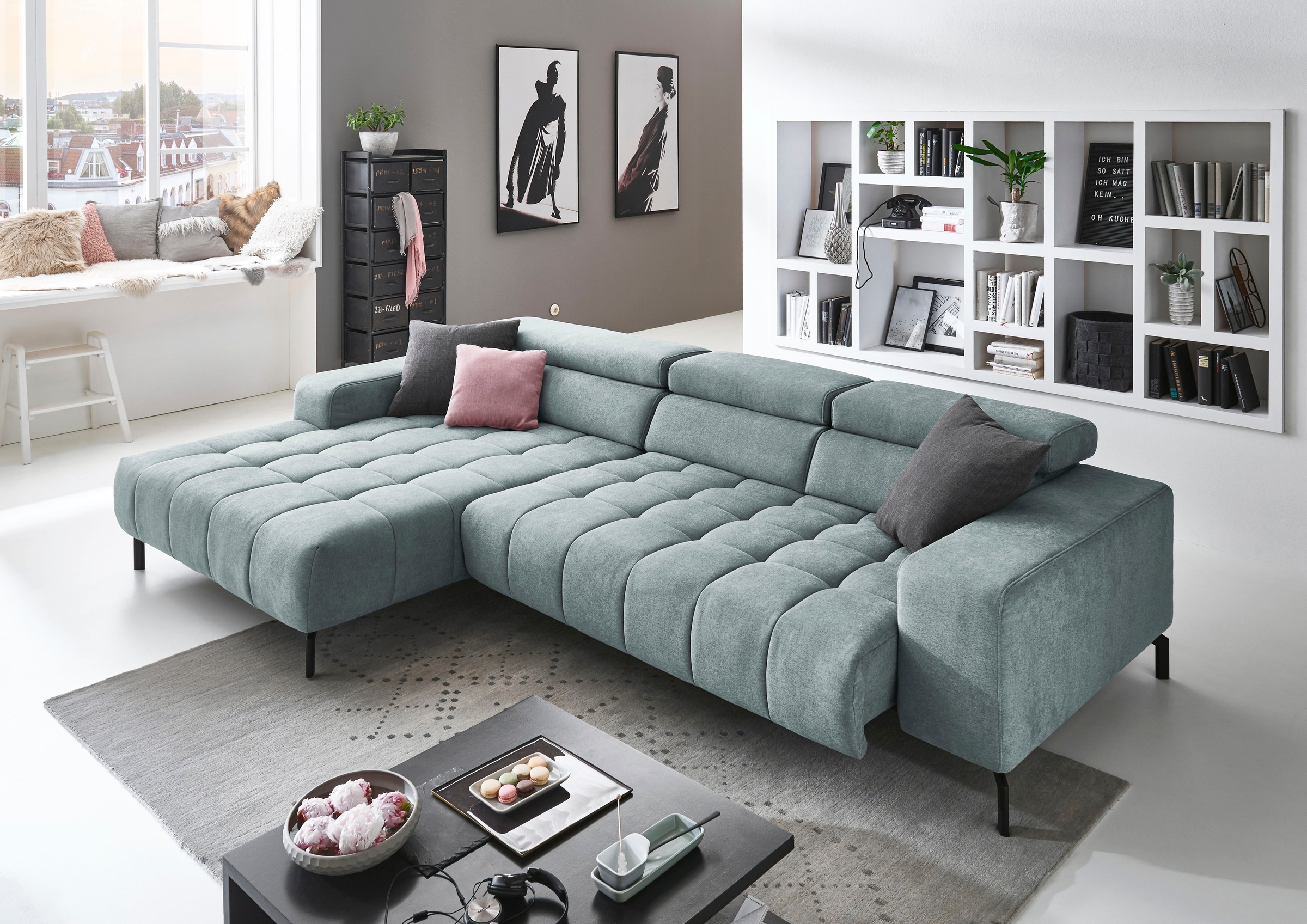 Die PlanBar Ecksofa »MP-IN18022 L-Form«, mit Kopfteilverstellung & Zierkissen, optional Sitztiefenverstellung