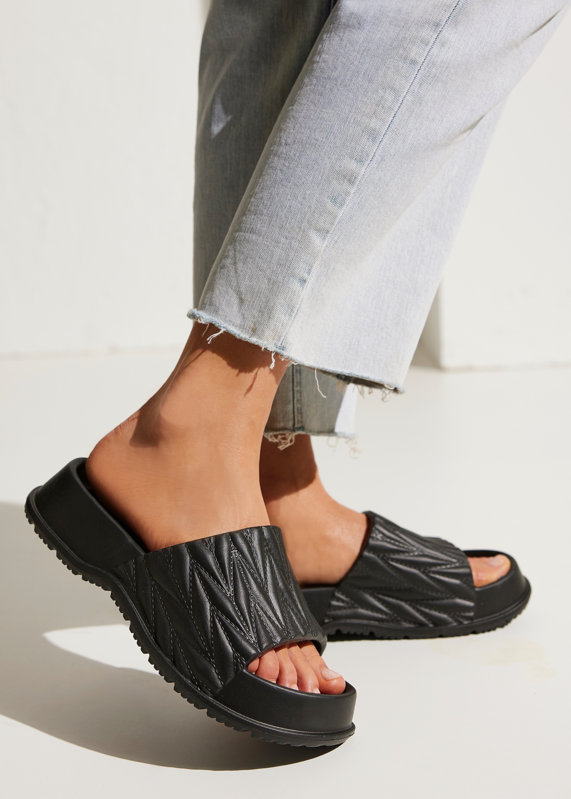 French Connection Badepantolette "Badeschuhe, Badeschlappe, Badelatsche, Mu günstig online kaufen