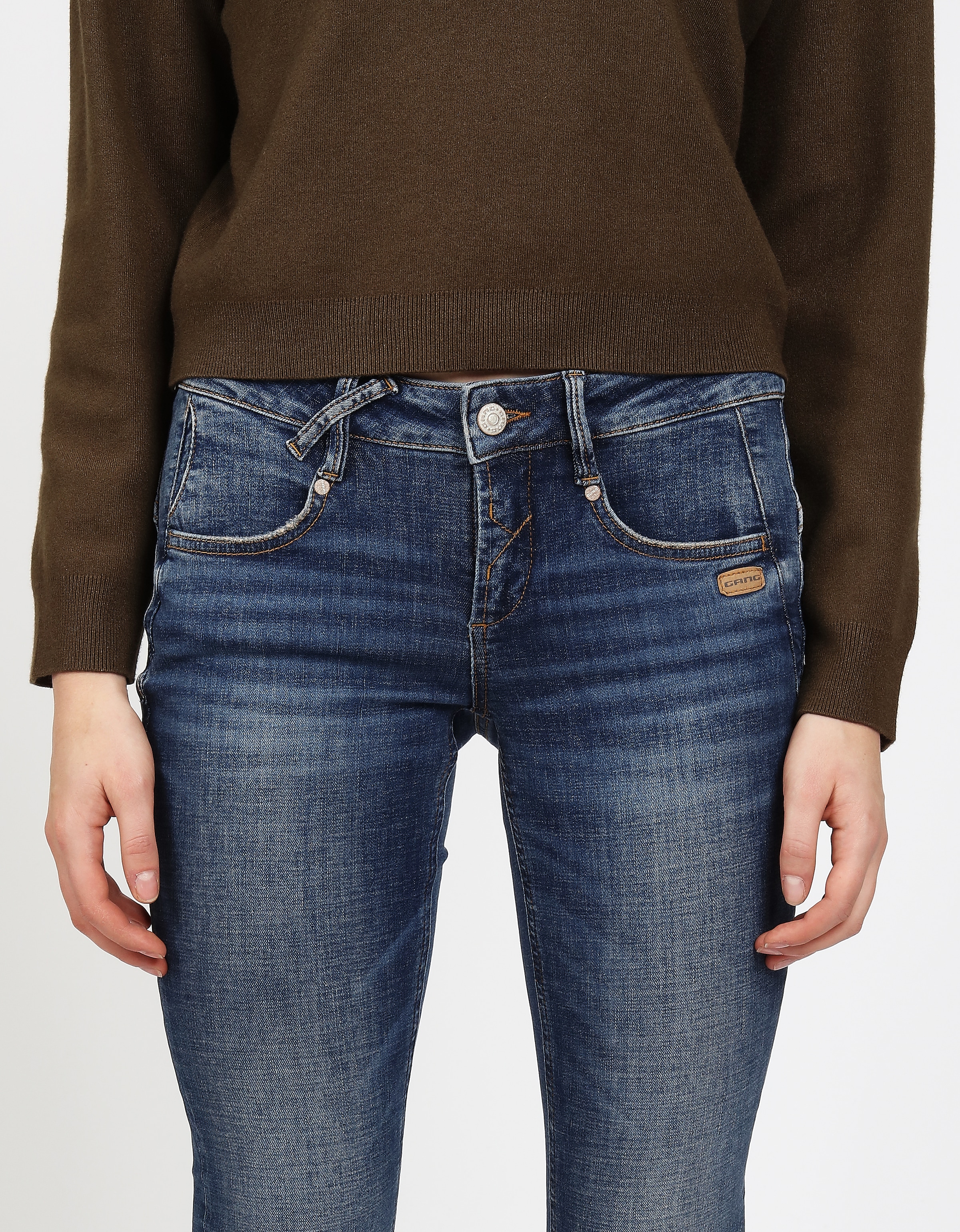 GANG Skinny-fit-Jeans »94NELE«, mit Rundpasse und seitlichen Dreieckseinsätzen f. e. tolle Silhouette
