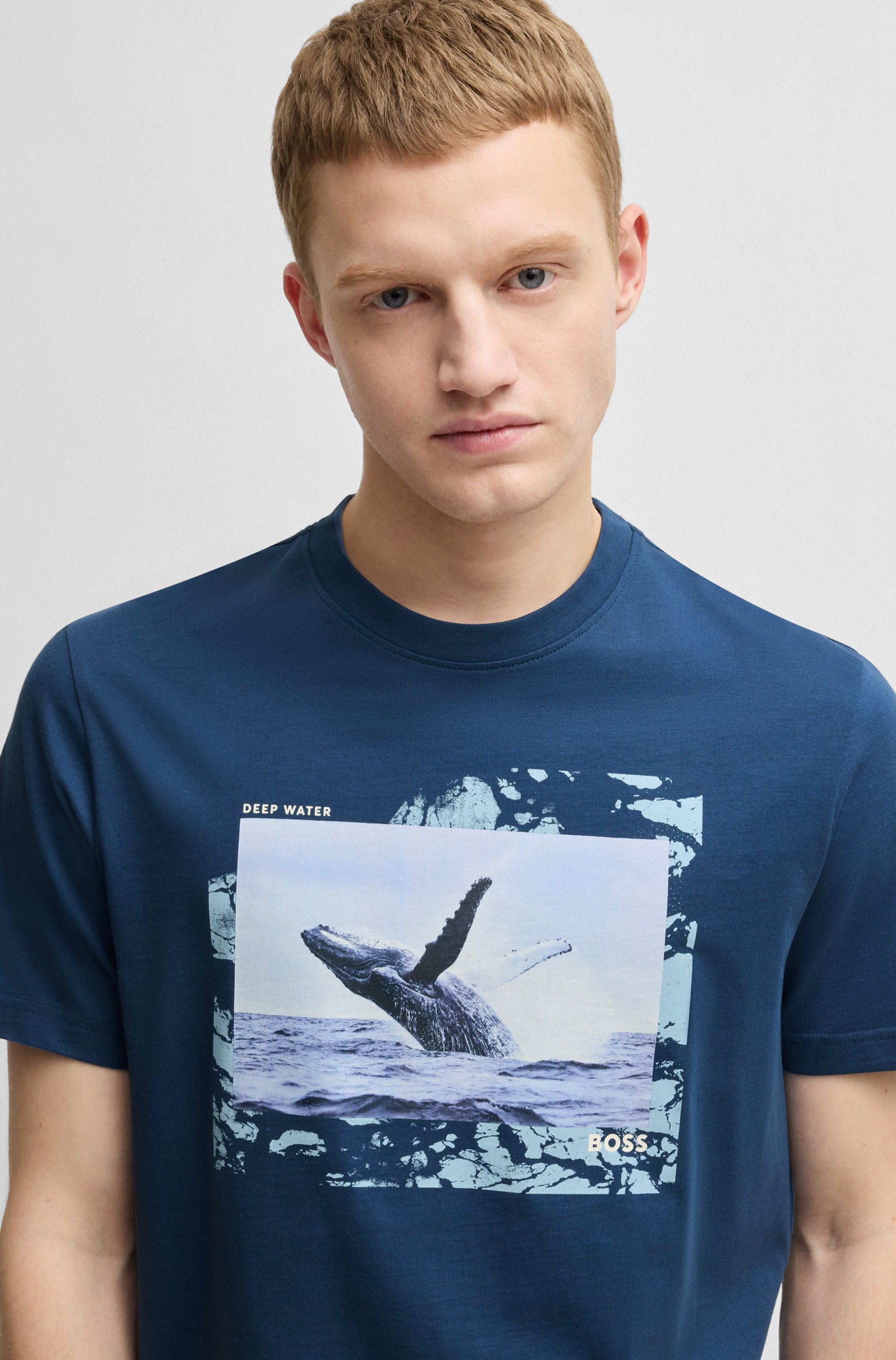 Thumbnail - BOSS ORANGE T-Shirt "Te Dunetrace" mit großem Fotodruck