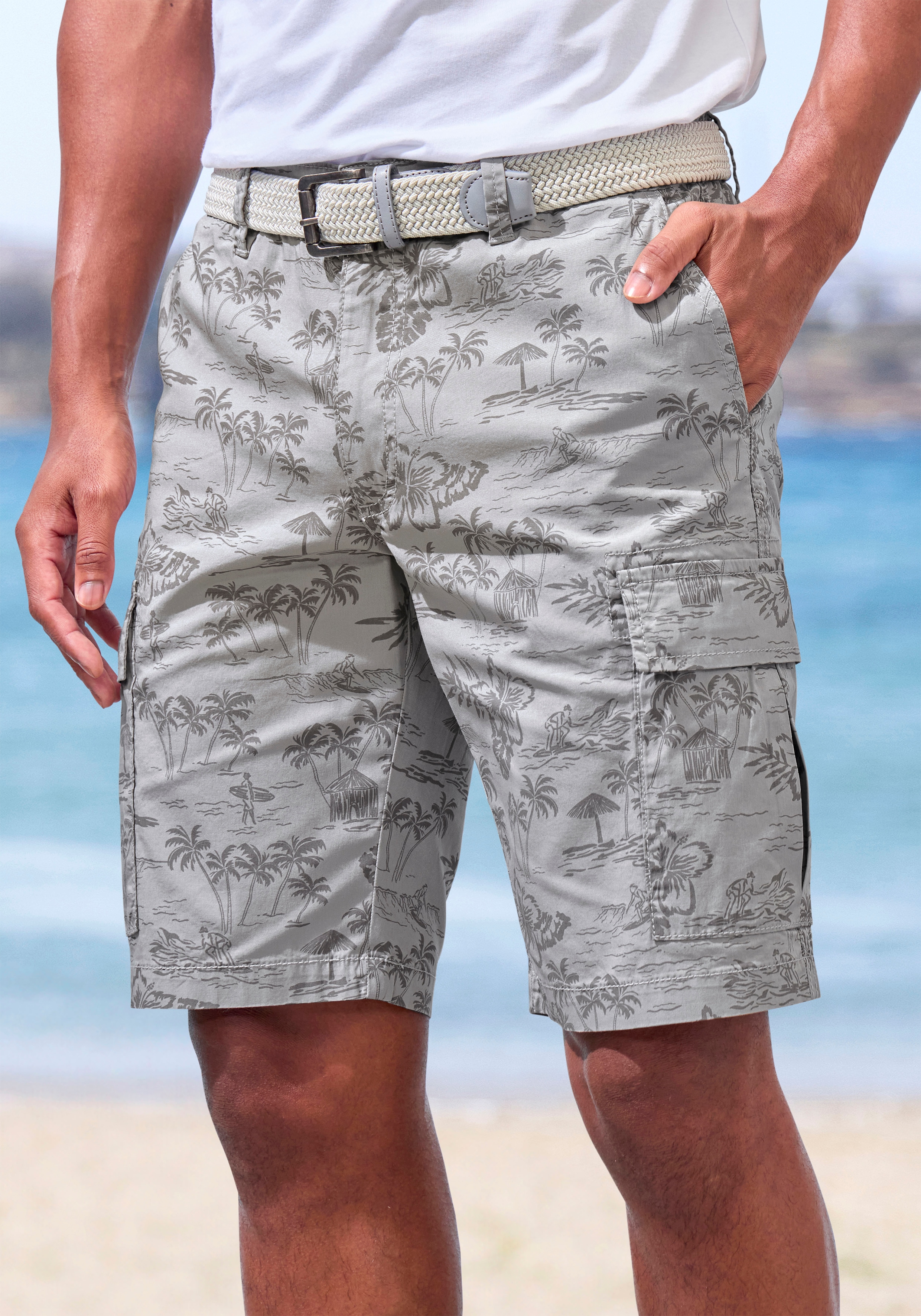 John Devin Cargoshorts "- Bermuda mit Cargotaschen und sommerlichem Palmen Druck" Shorts aus elastischer Baumwolle, modisch bedruckt