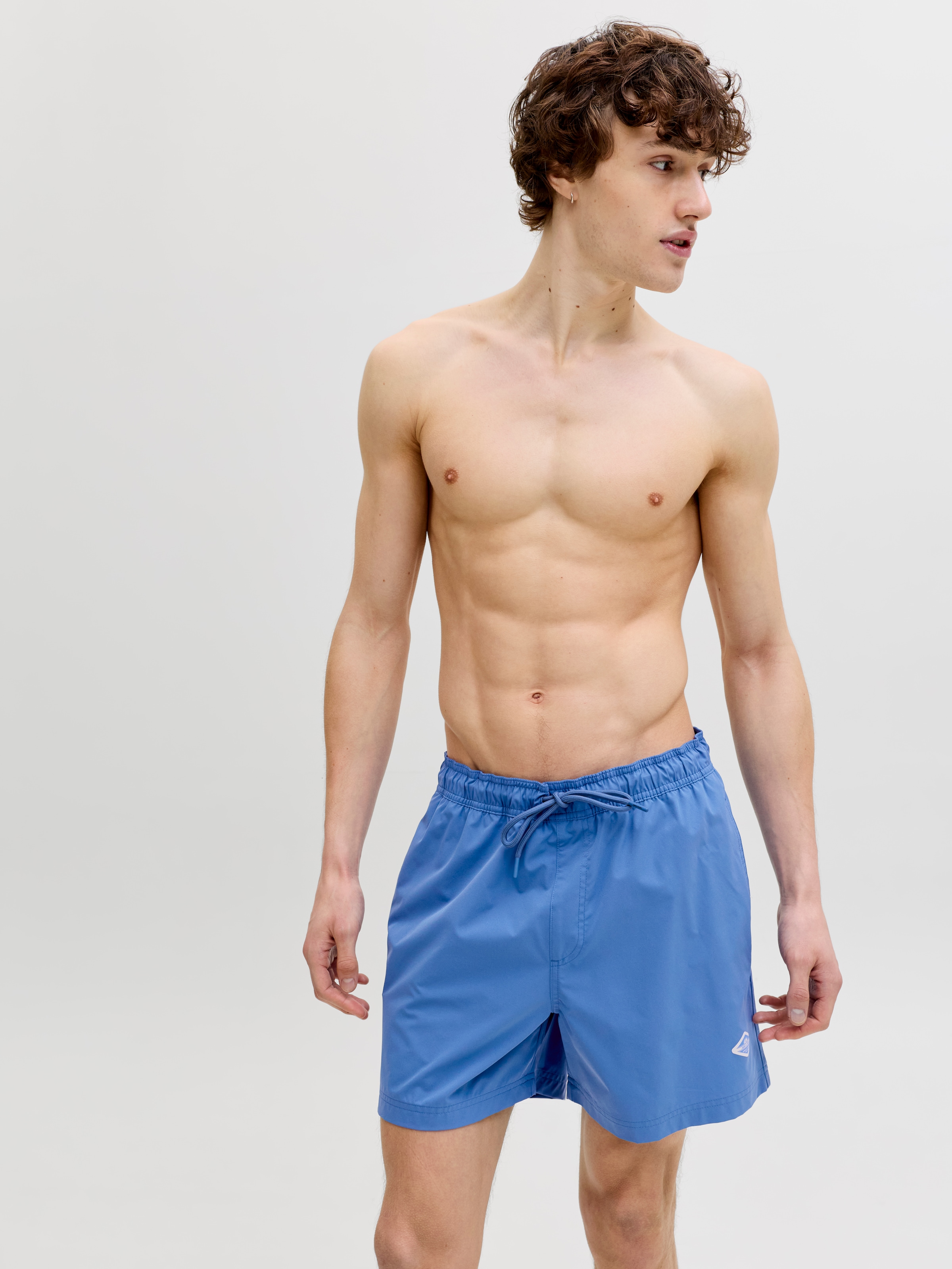 Jack & Jones Badeshorts »JPSTMAUI TROPIC SOLID SWIM SHORTS SN« Kunstfaser, normal geschnitten
