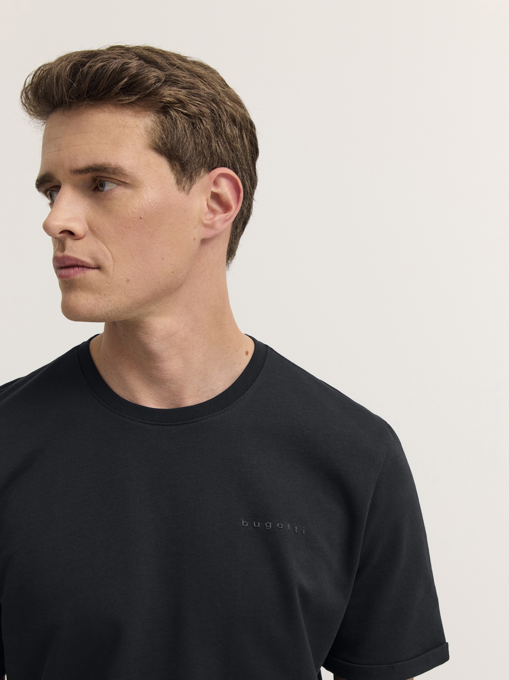 bugatti T-Shirt »Oversized Fit« Oversized Fit Baumwolle Rundhals Brustprint