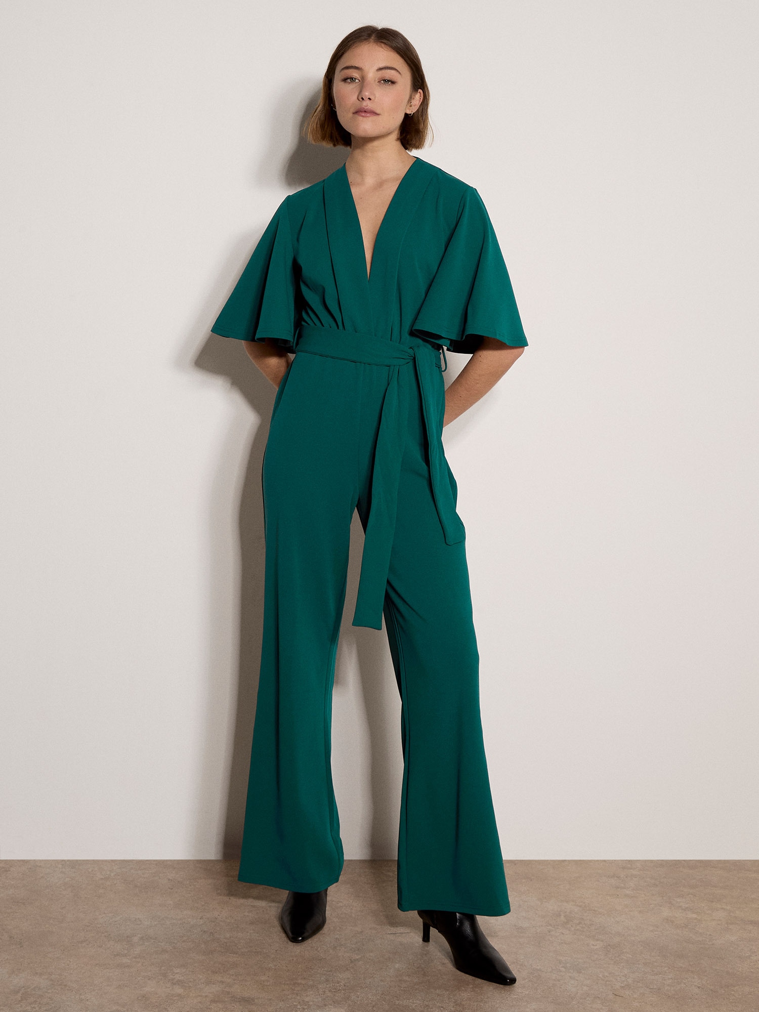 Apricot Jumpsuit »Jumpsuit mit geradem Bein« inklusive Gürtel, 2 Stk. aus Jersey-Crêpe